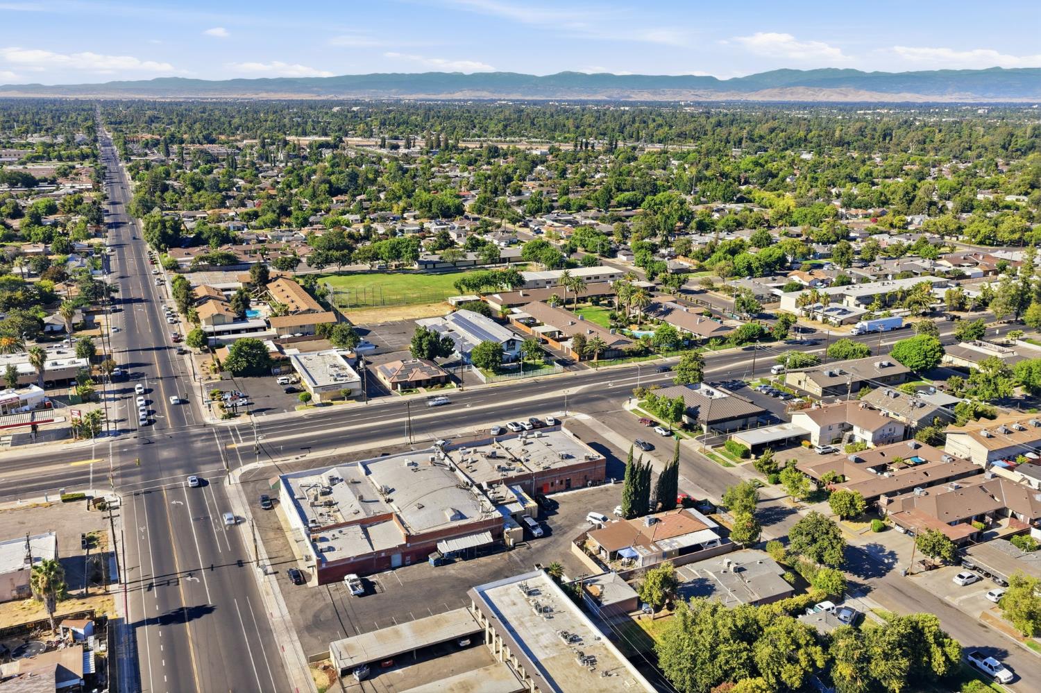 413 W Shields Ave, Fresno, CA 93705