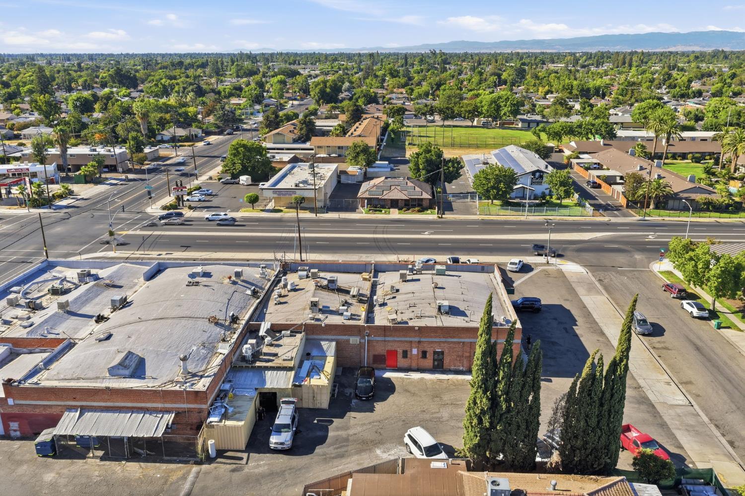 413 W Shields Ave, Fresno, CA 93705