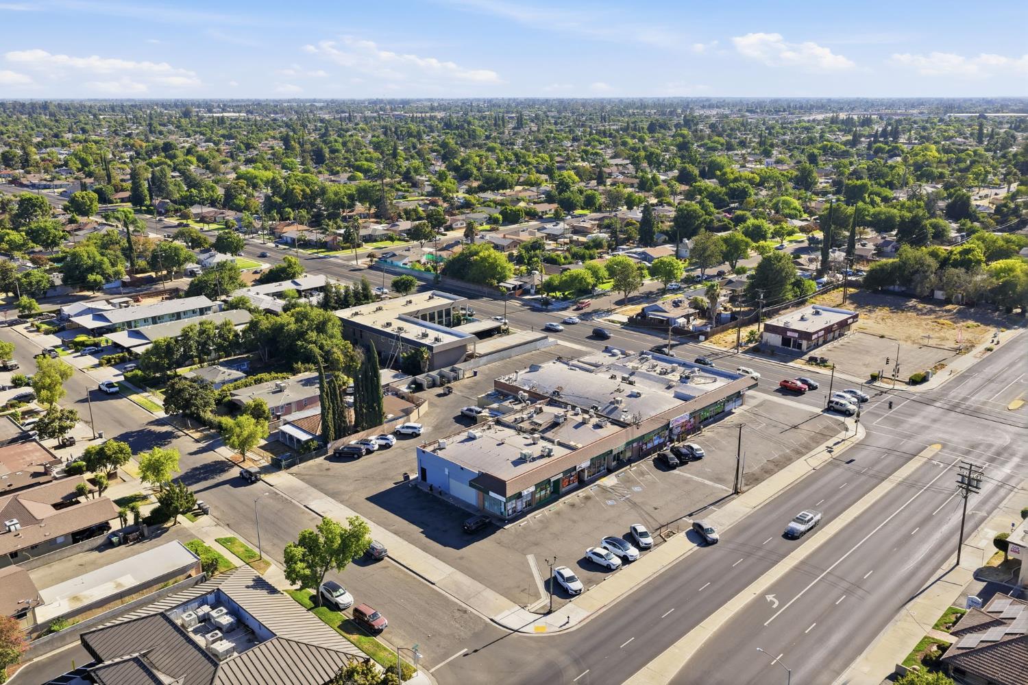 413 W Shields Ave, Fresno, CA 93705