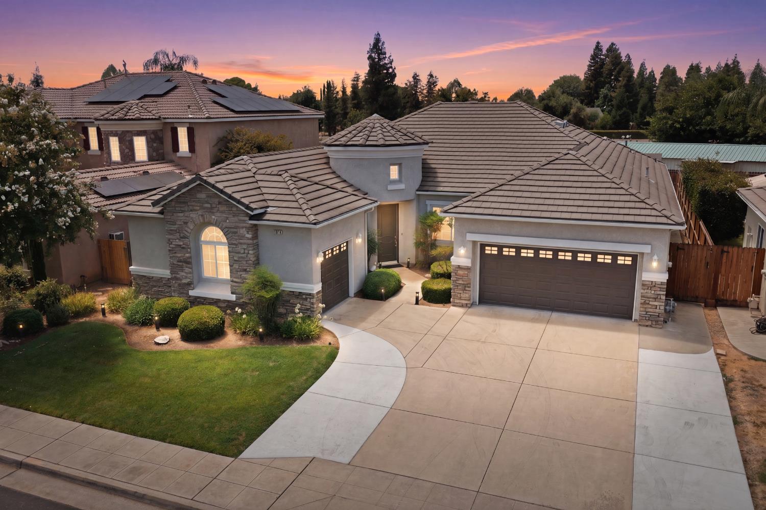 1670 N Filbert Ave, Clovis, CA 93619