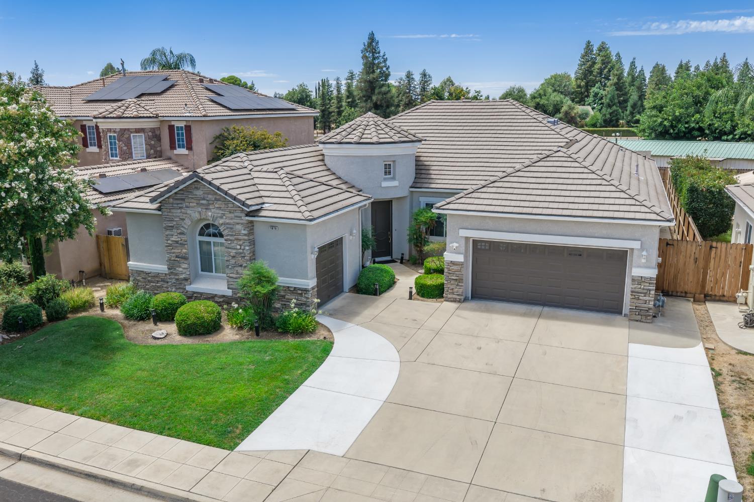 1670 N Filbert Ave, Clovis, CA 93619