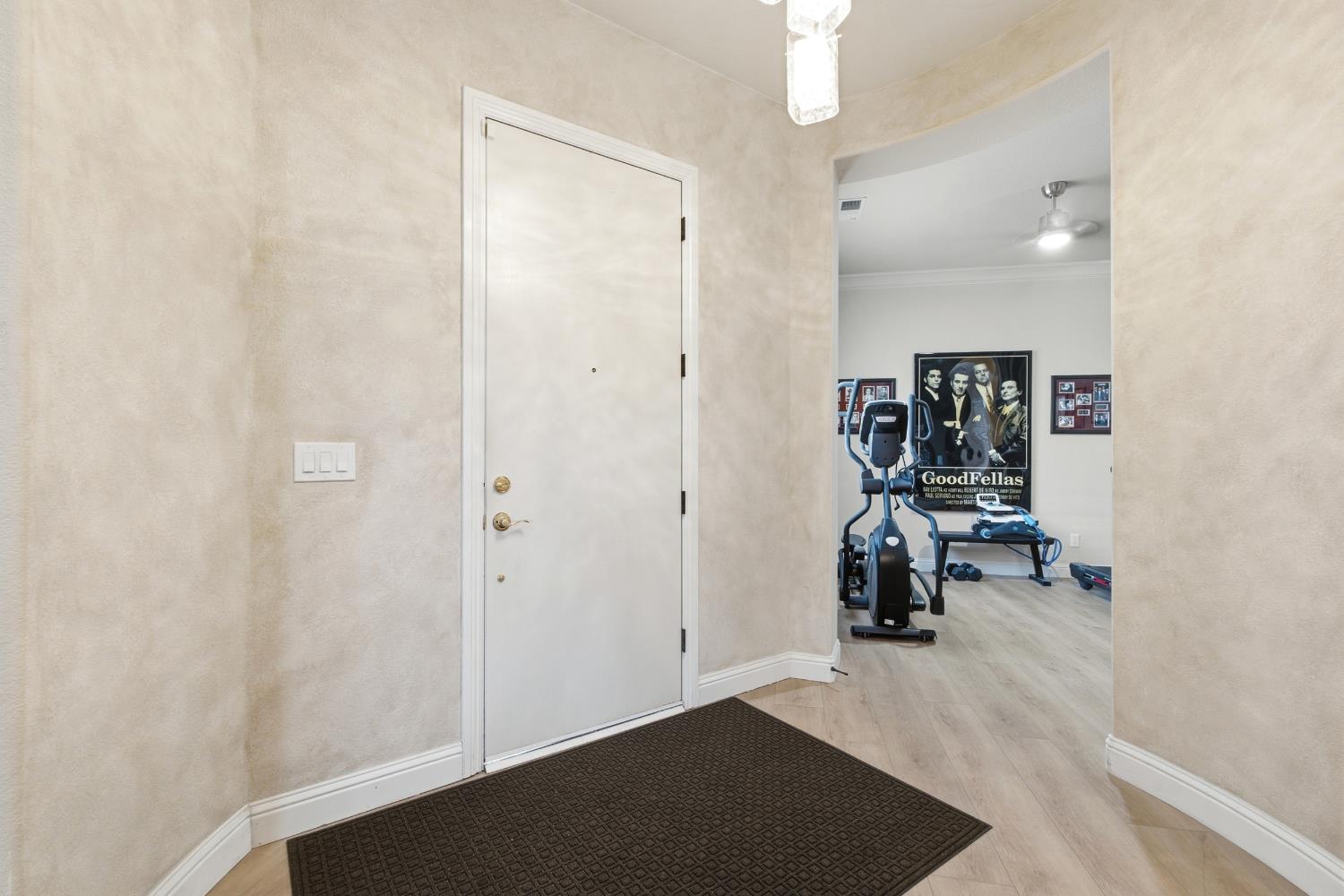 1670 N Filbert Ave, Clovis, CA 93619