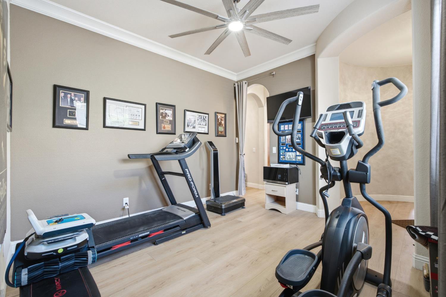 1670 N Filbert Ave, Clovis, CA 93619