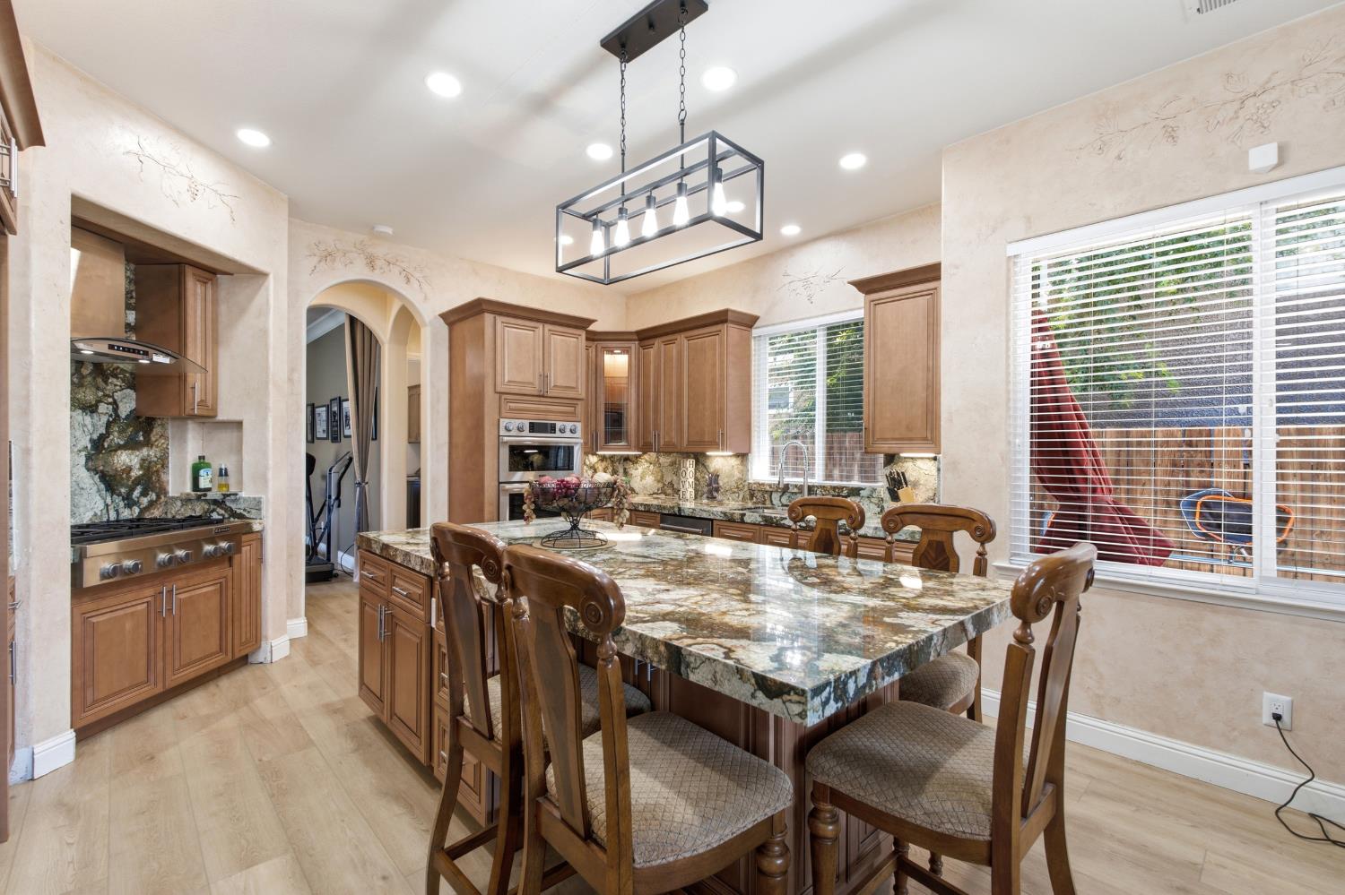 1670 N Filbert Ave, Clovis, CA 93619