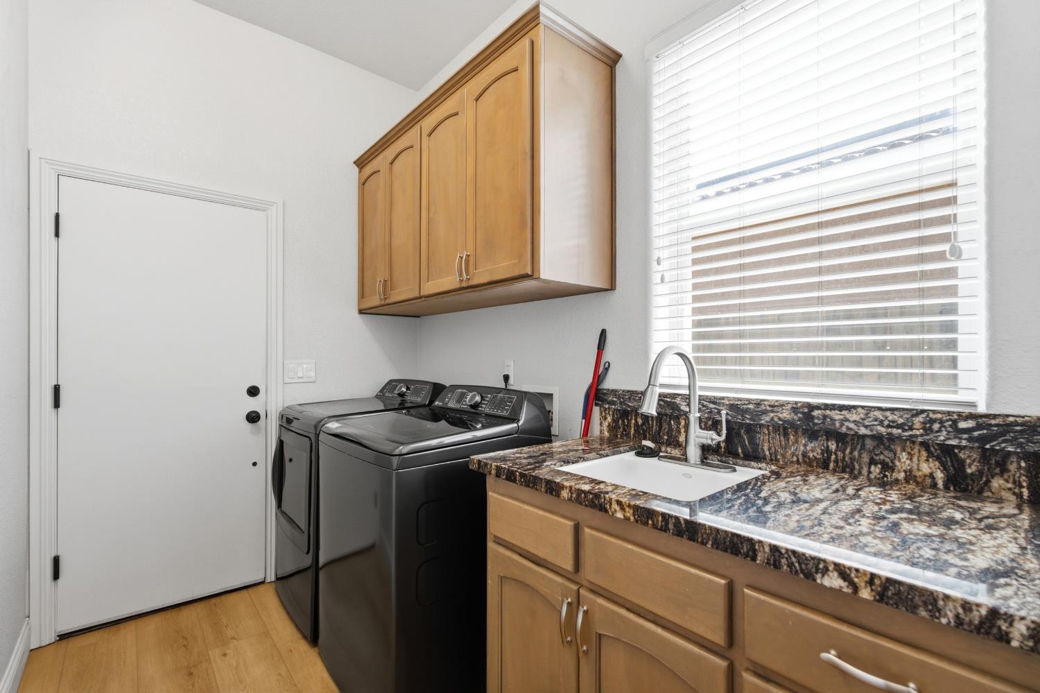 1670 N Filbert Ave, Clovis, CA 93619