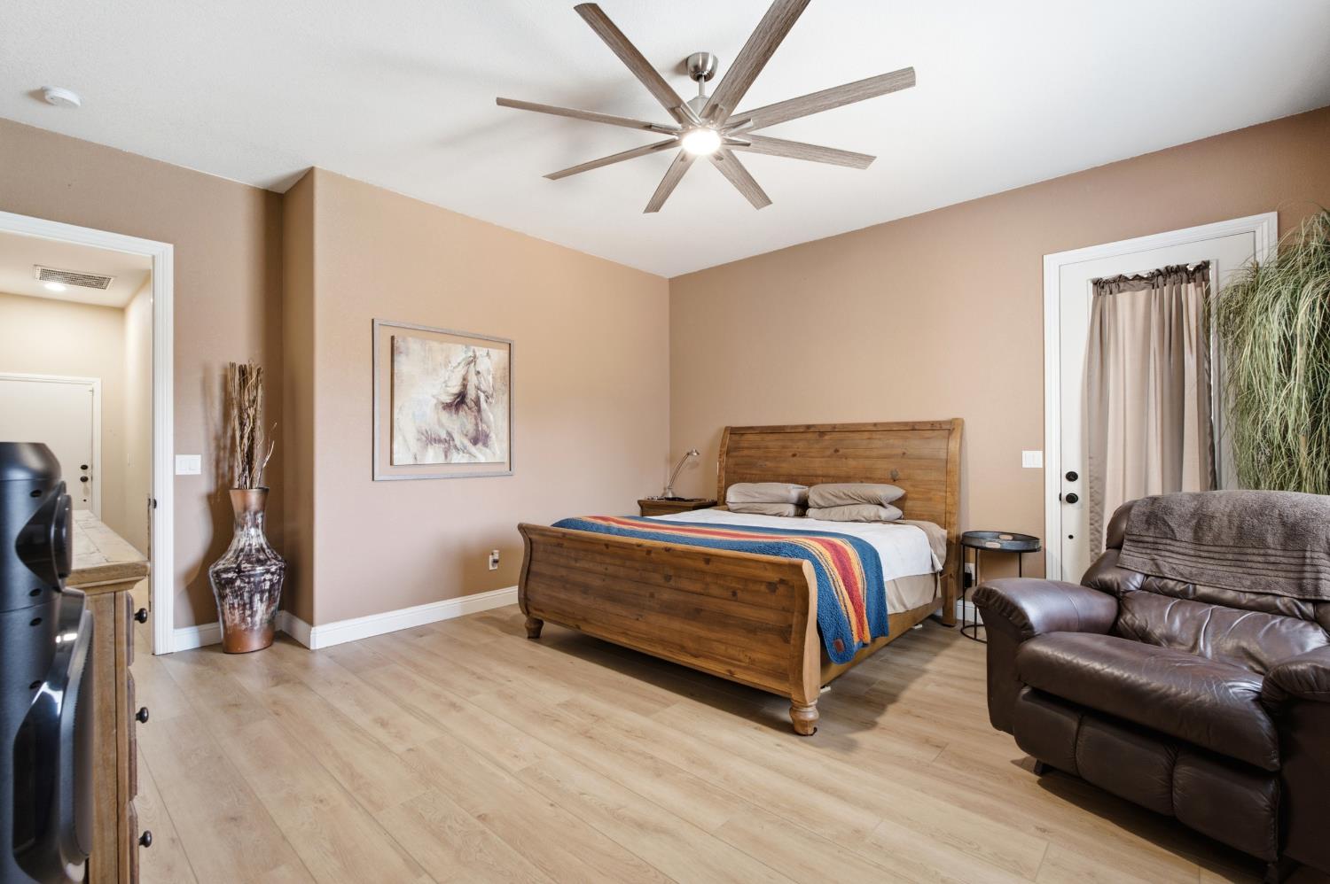 1670 N Filbert Ave, Clovis, CA 93619