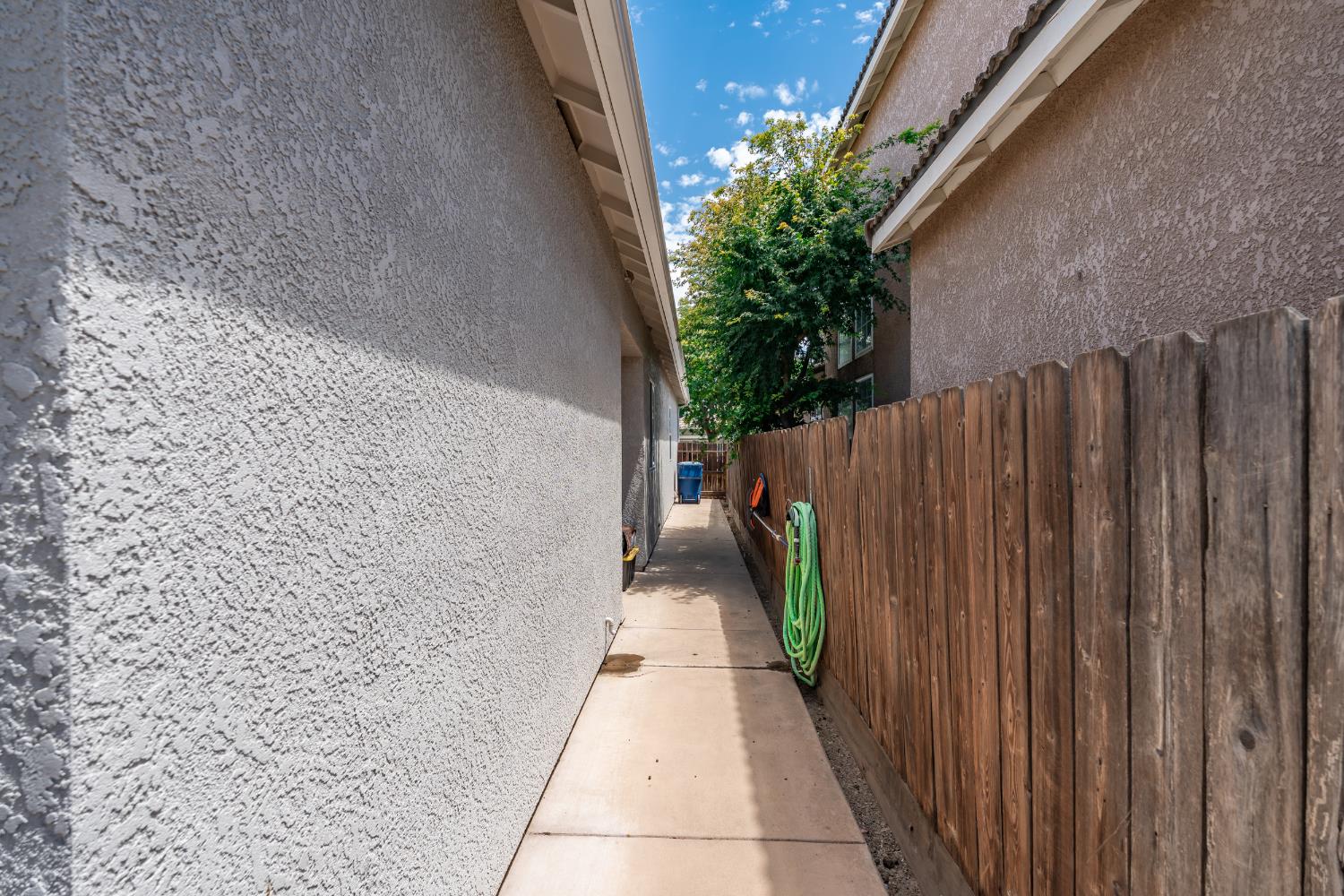 1670 N Filbert Ave, Clovis, CA 93619