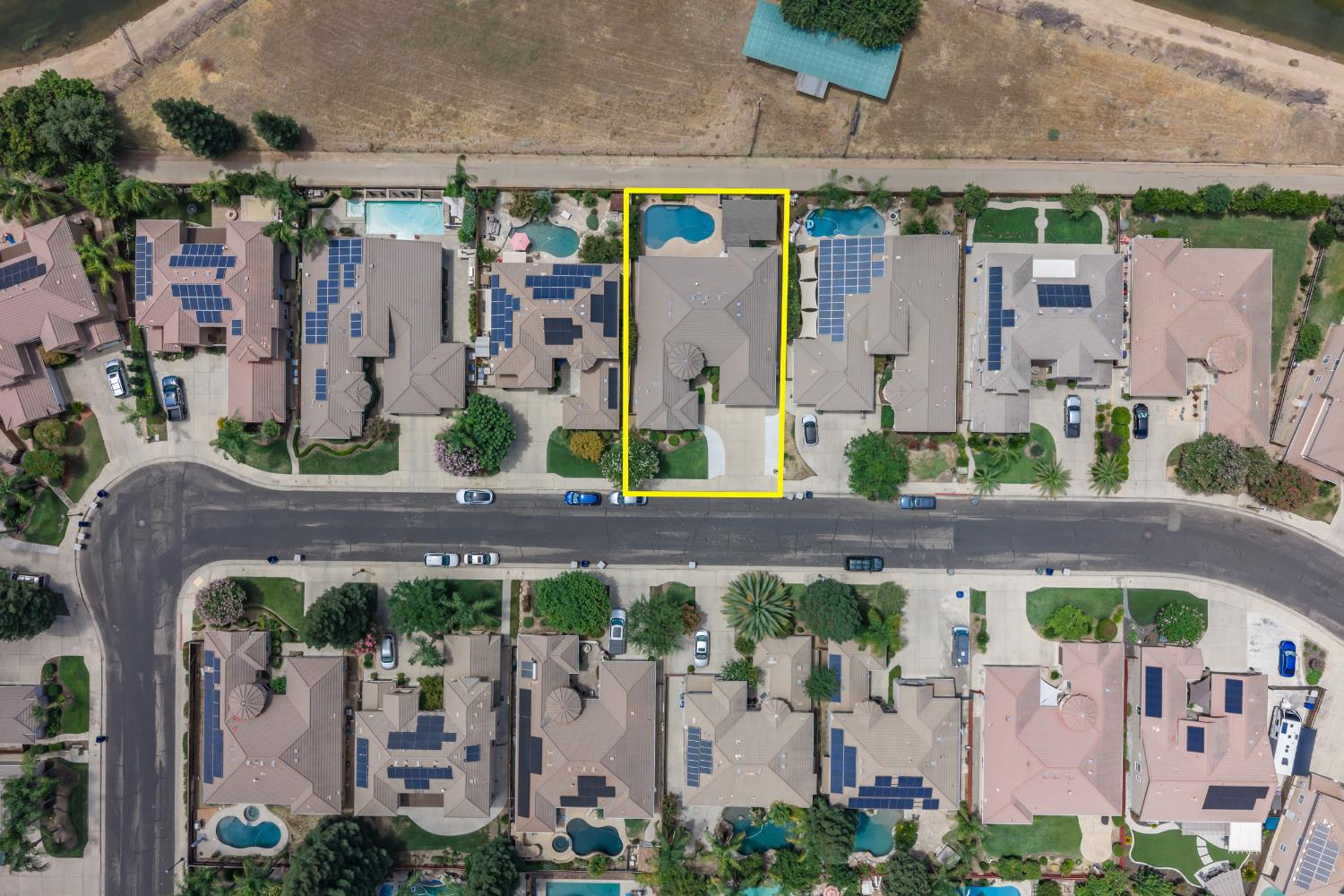 1670 N Filbert Ave, Clovis, CA 93619