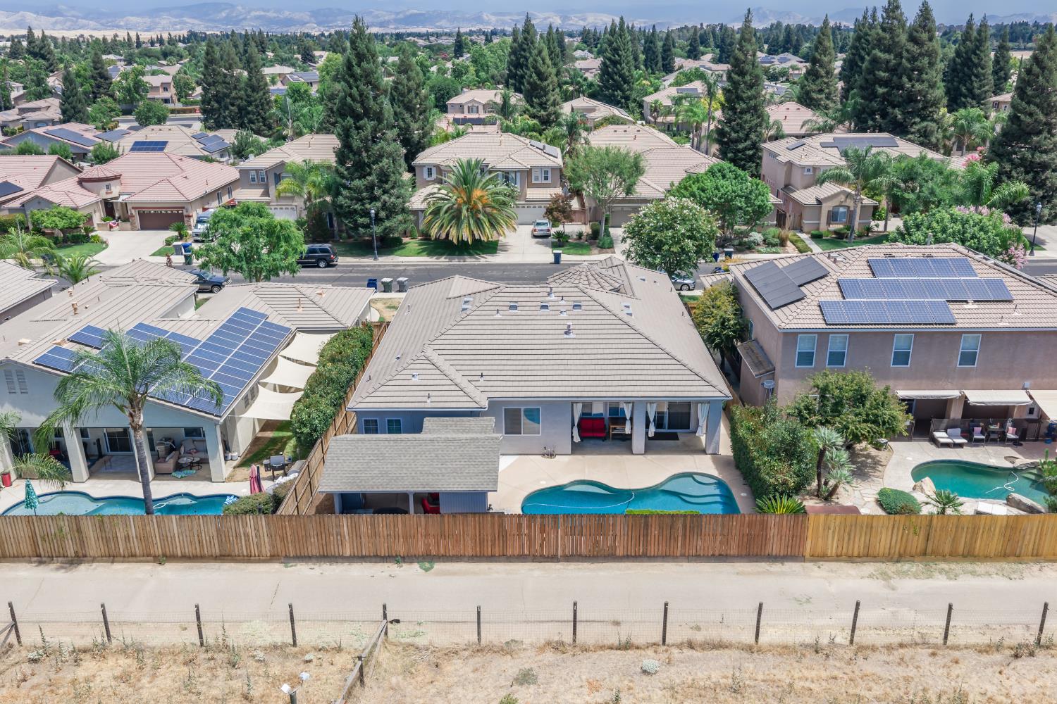 1670 N Filbert Ave, Clovis, CA 93619