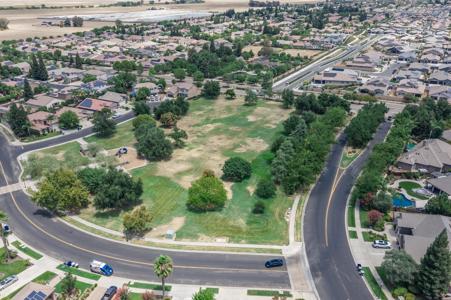 1670 N Filbert Ave, Clovis, CA 93619