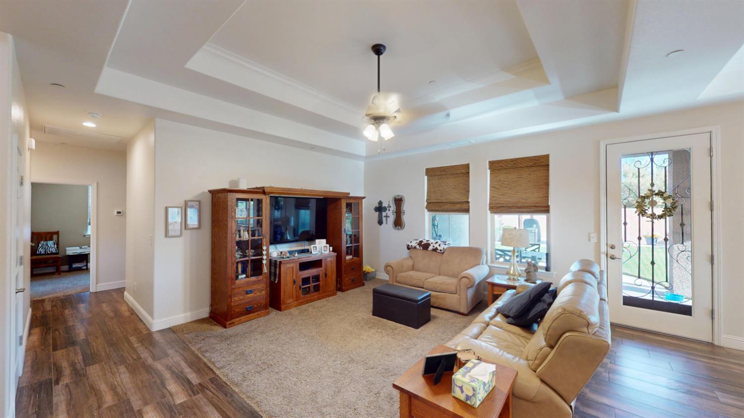 16149 W Ashli Ave, Kerman, CA 93630