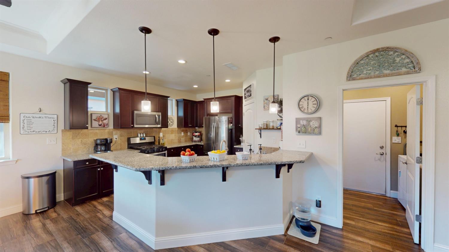 16149 W Ashli Ave, Kerman, CA 93630