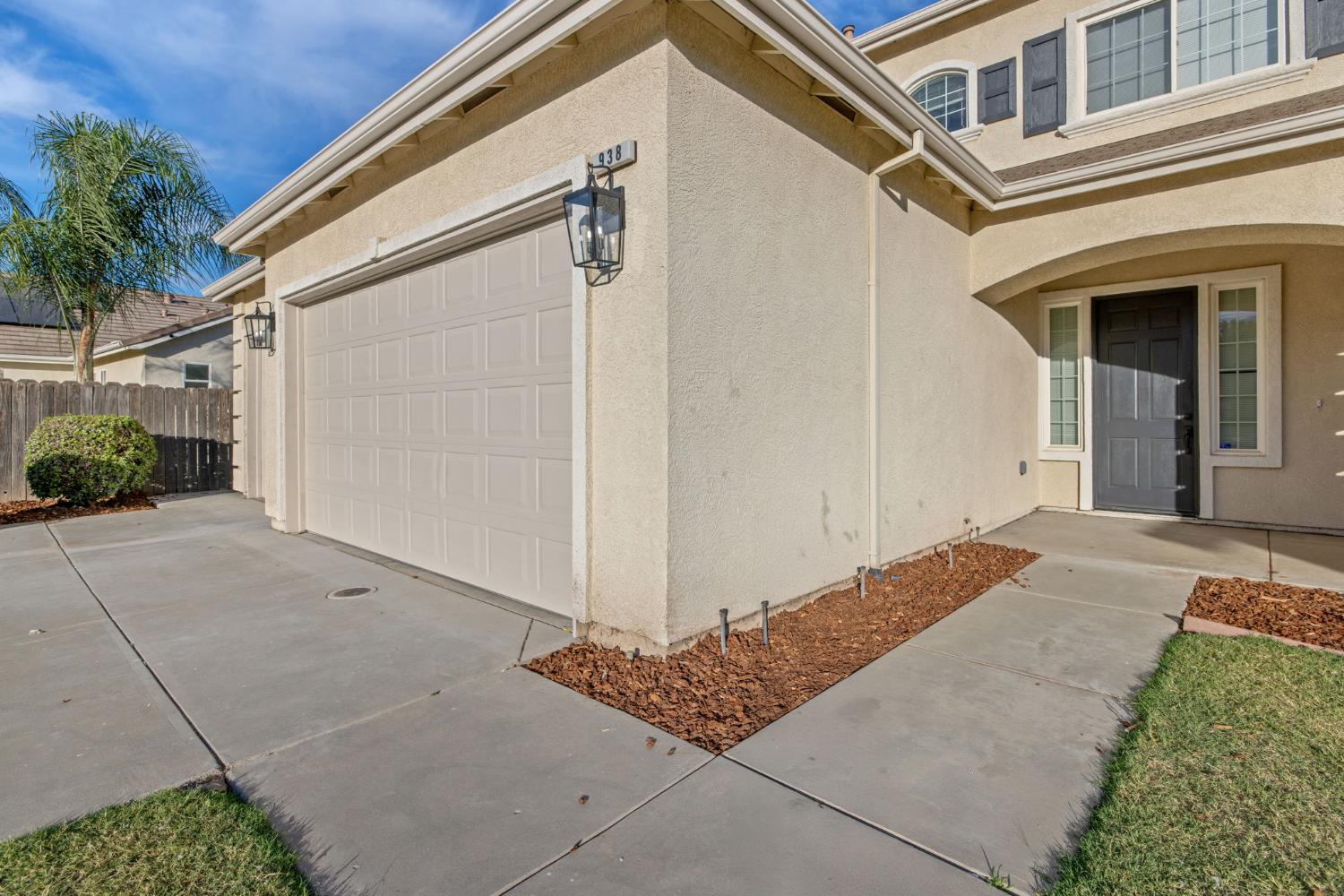 938 Ruby Way, Livingston, CA 95334