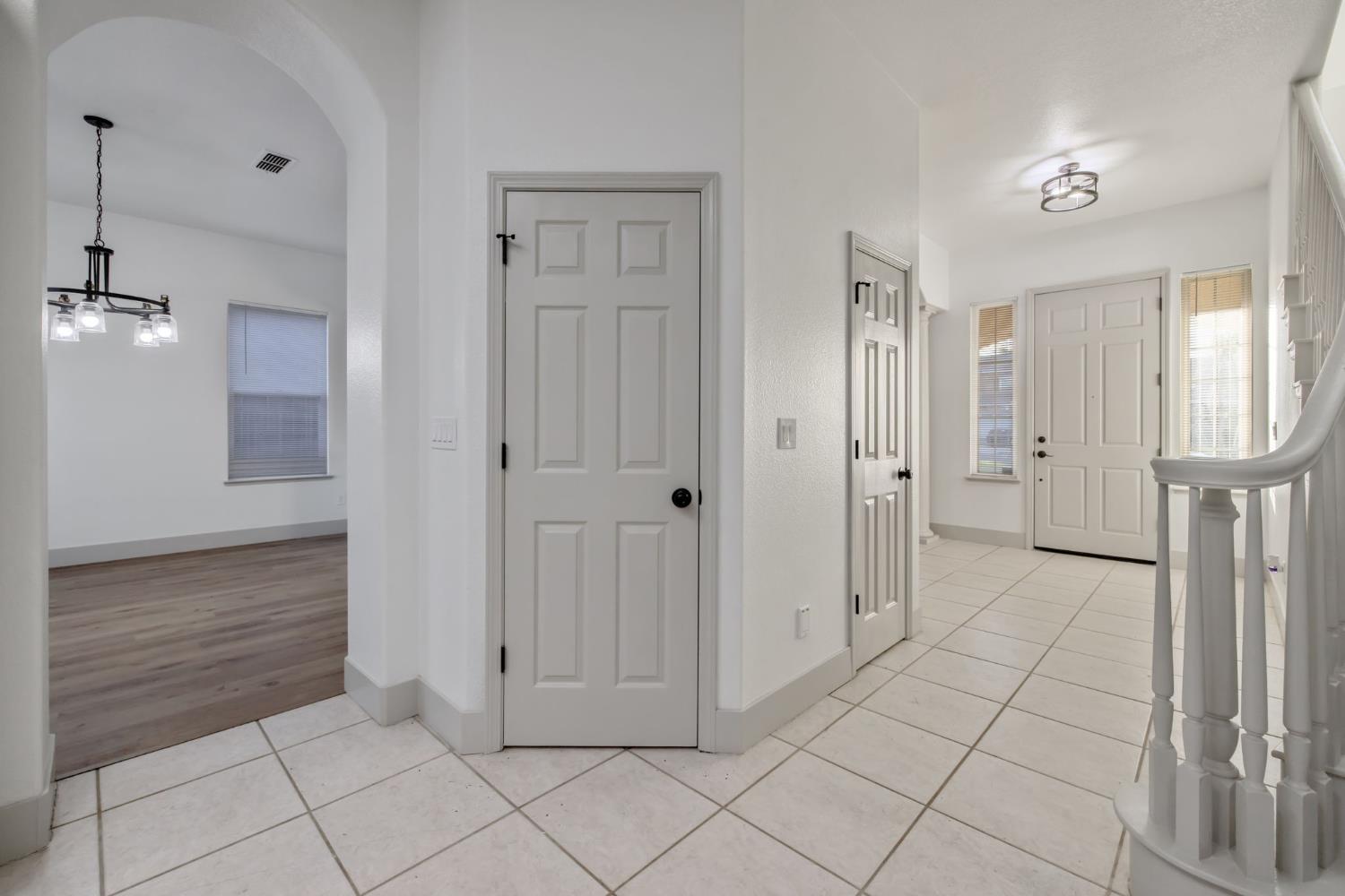 938 Ruby Way, Livingston, CA 95334