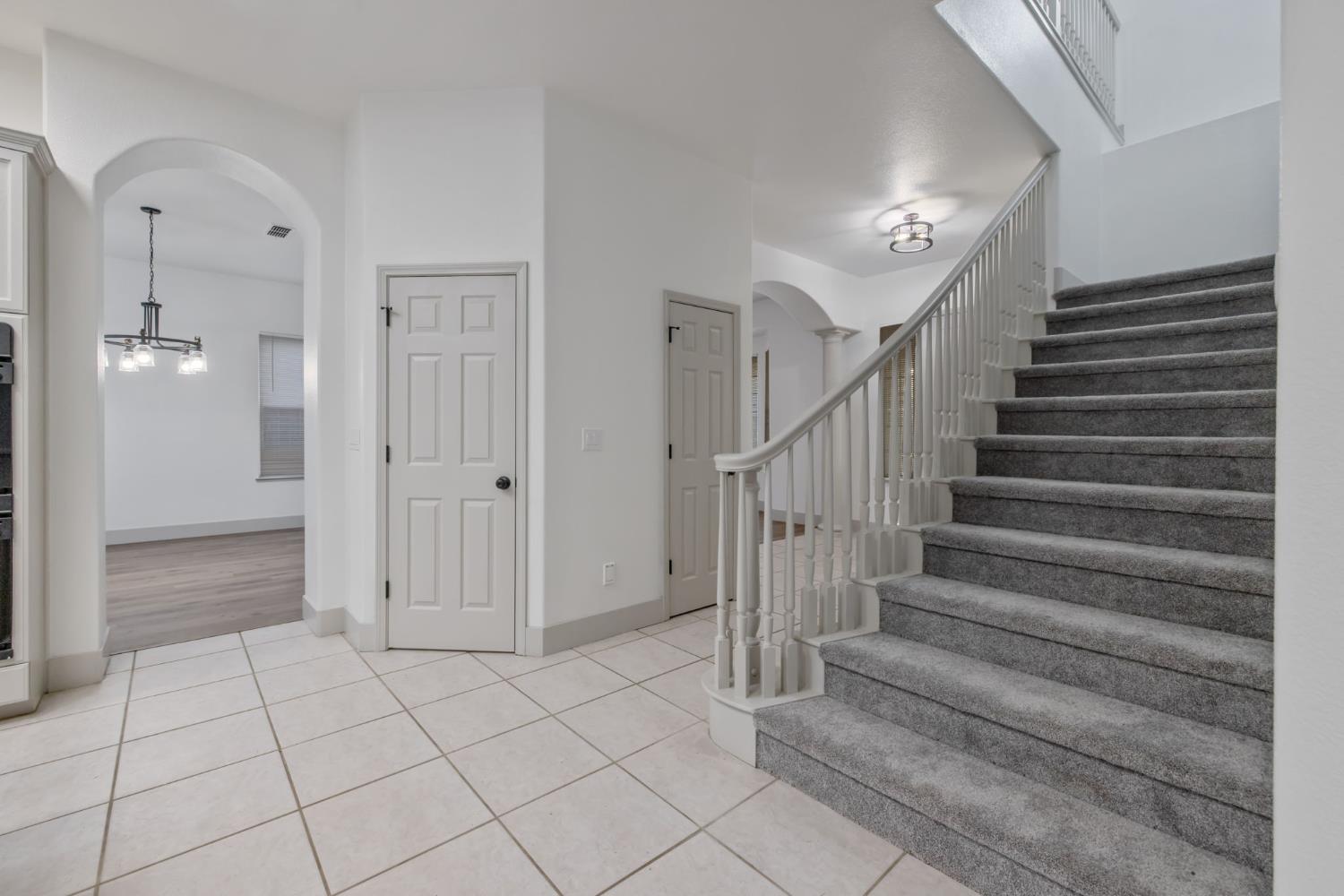 938 Ruby Way, Livingston, CA 95334