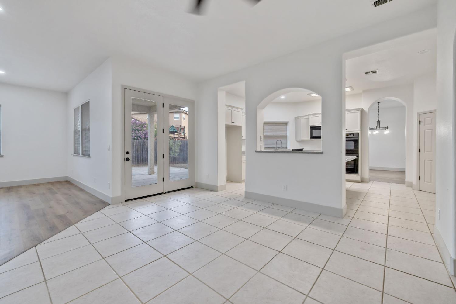 938 Ruby Way, Livingston, CA 95334