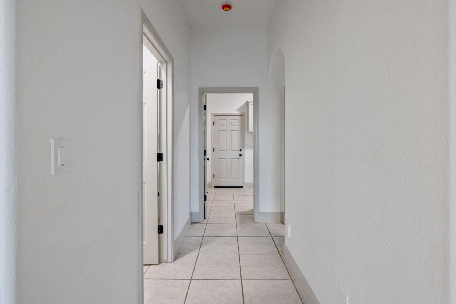 938 Ruby Way, Livingston, CA 95334
