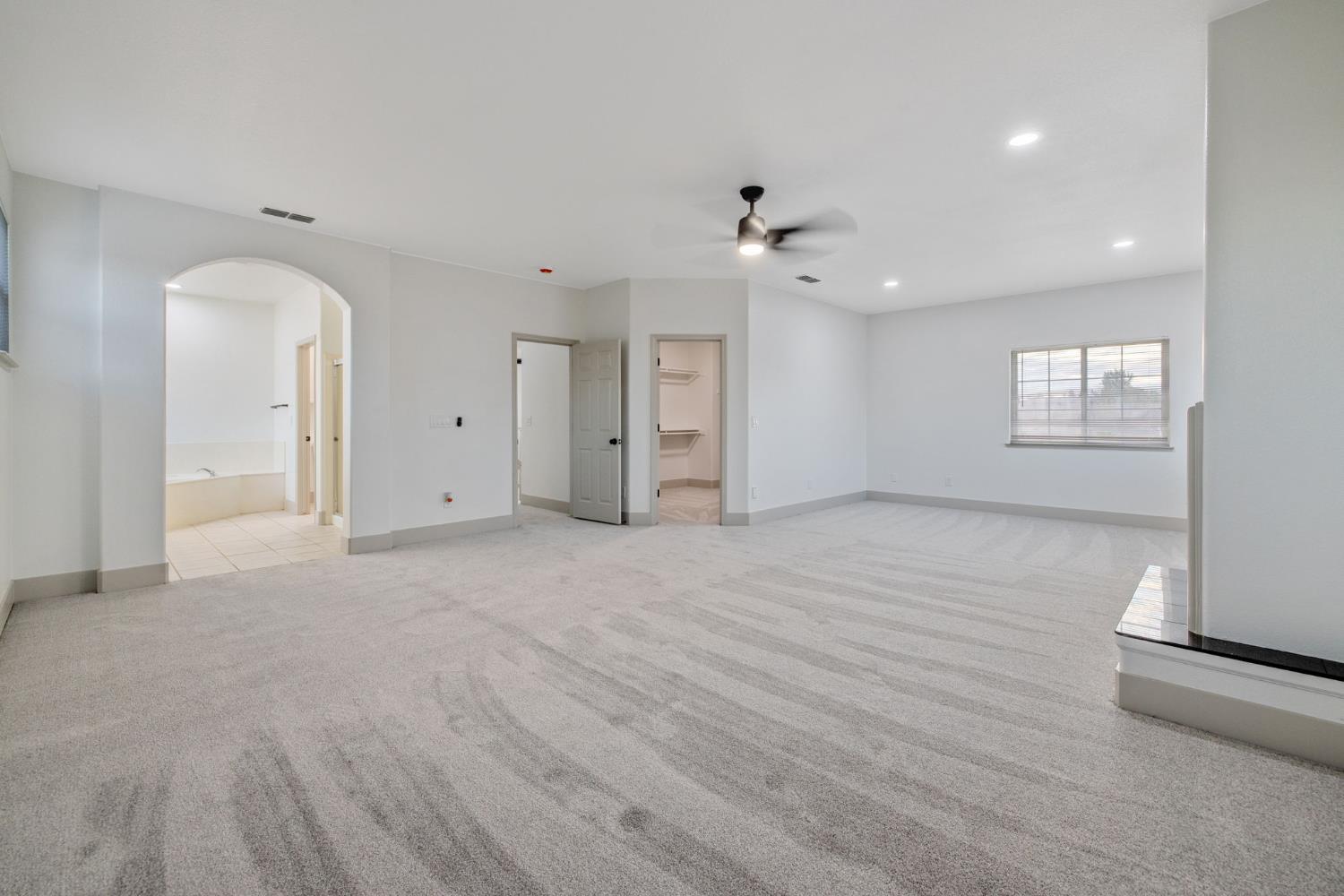 938 Ruby Way, Livingston, CA 95334