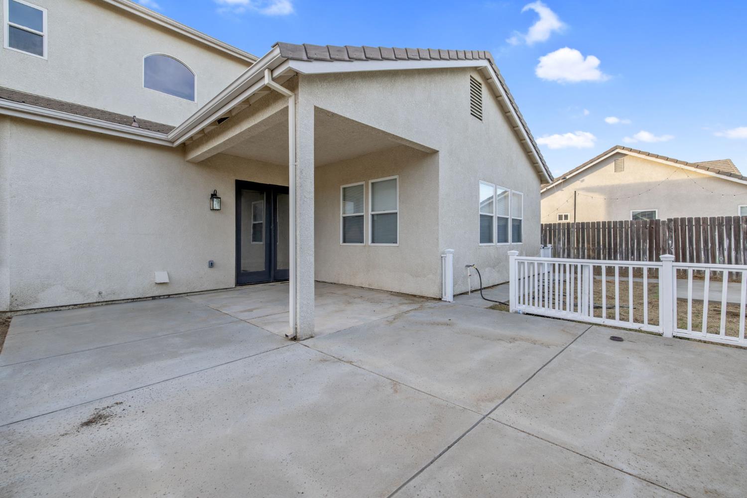 938 Ruby Way, Livingston, CA 95334