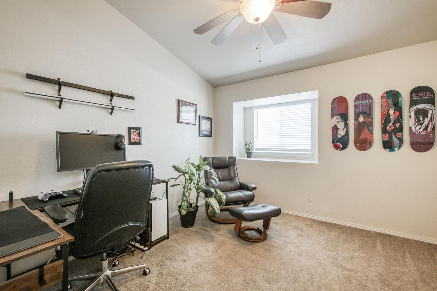 162 N Amber Ave, Clovis, CA 93611
