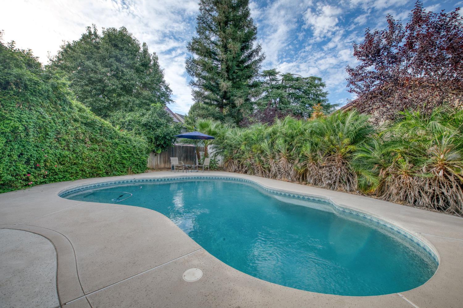 162 N Amber Ave, Clovis, CA 93611