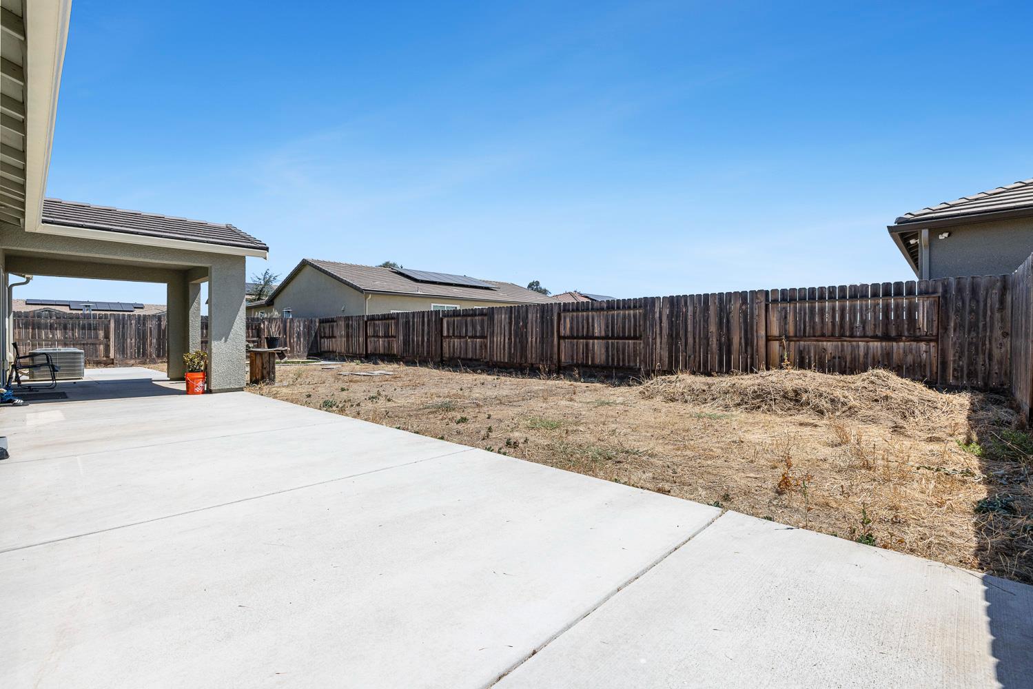 2136 N Redda Rd, Fresno, CA 93737