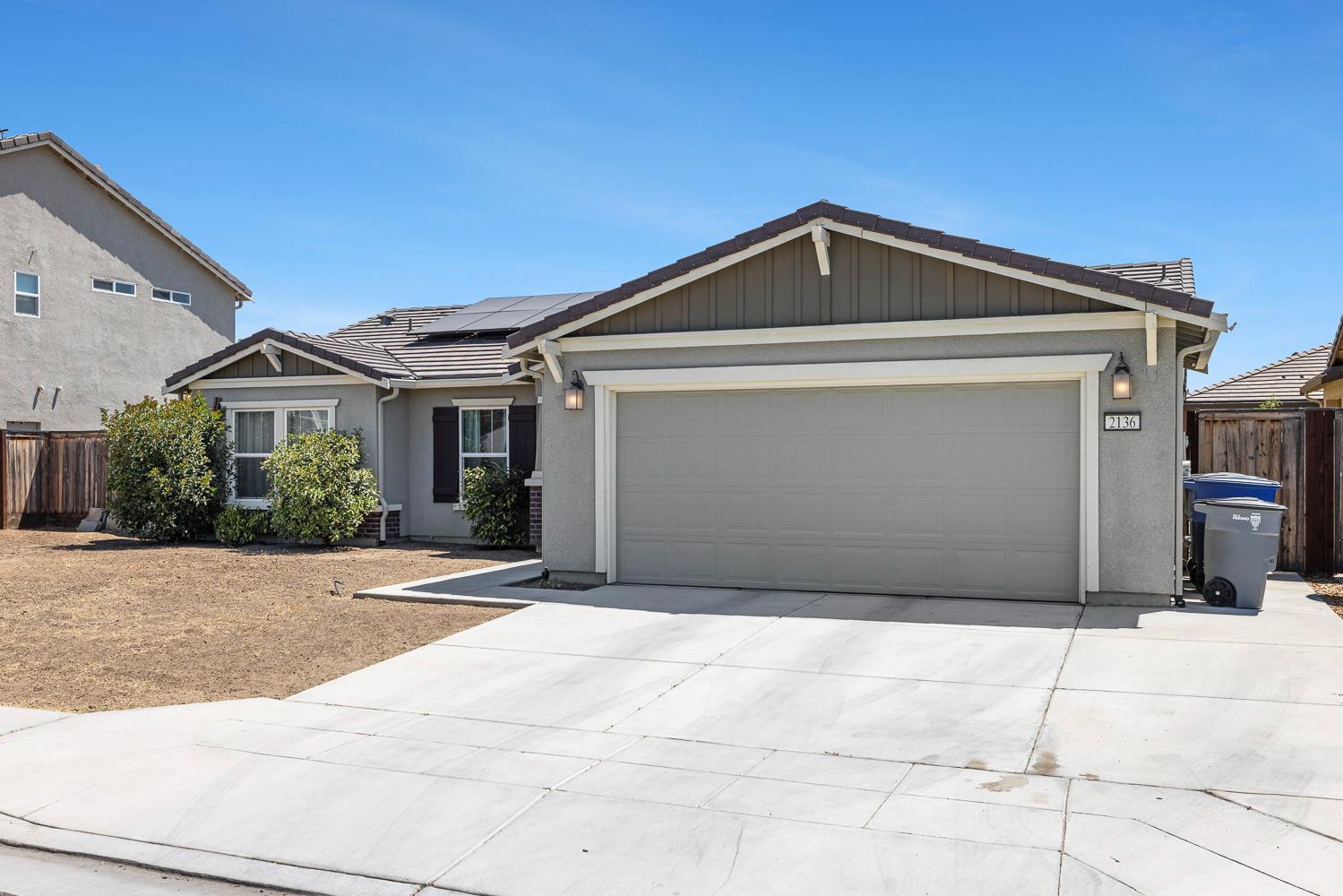 2136 N Redda Rd, Fresno, CA 93737