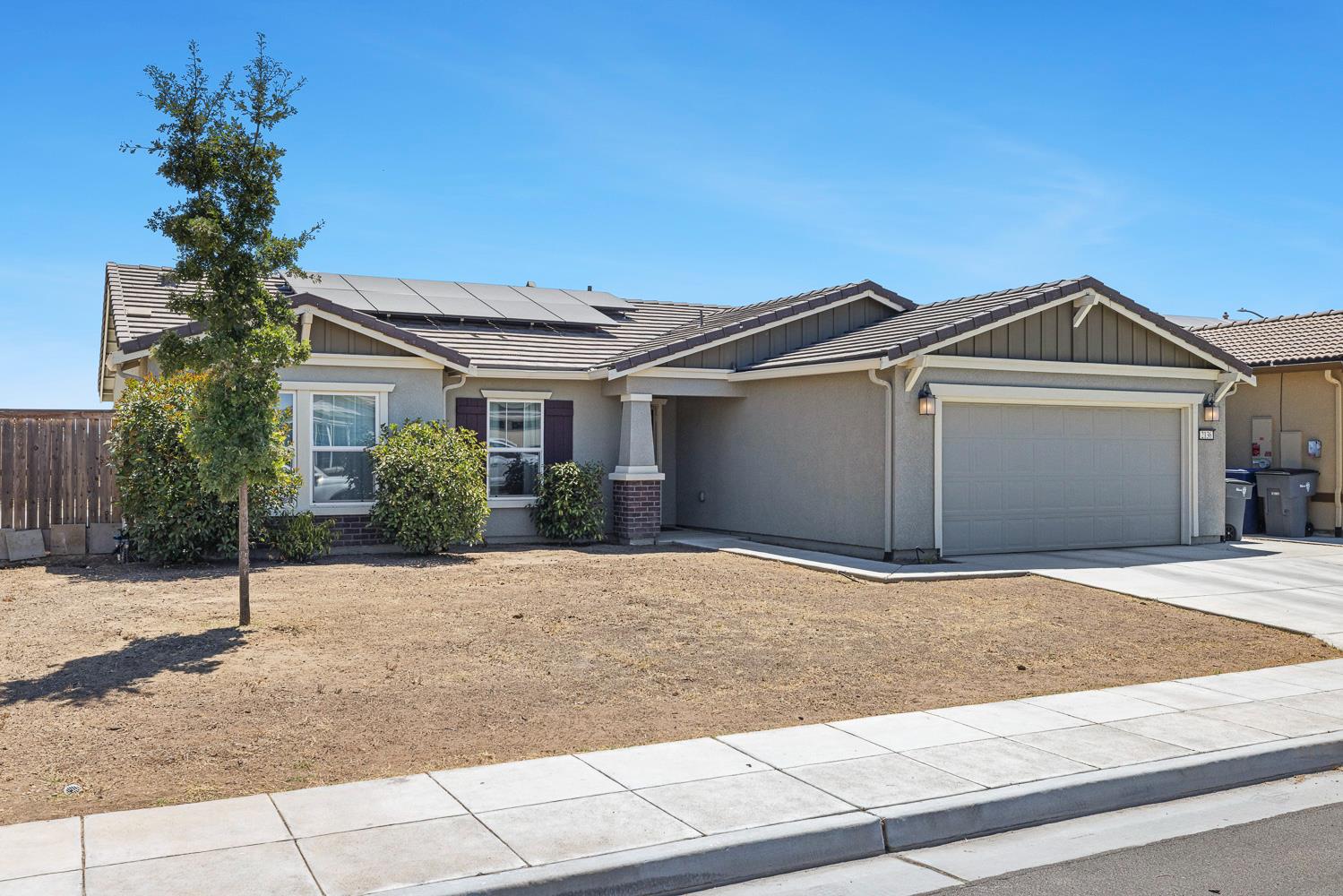 2136 N Redda Rd, Fresno, CA 93737