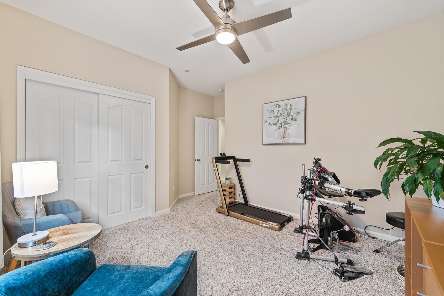 10686 N Whitney Ave, Fresno, CA 93730