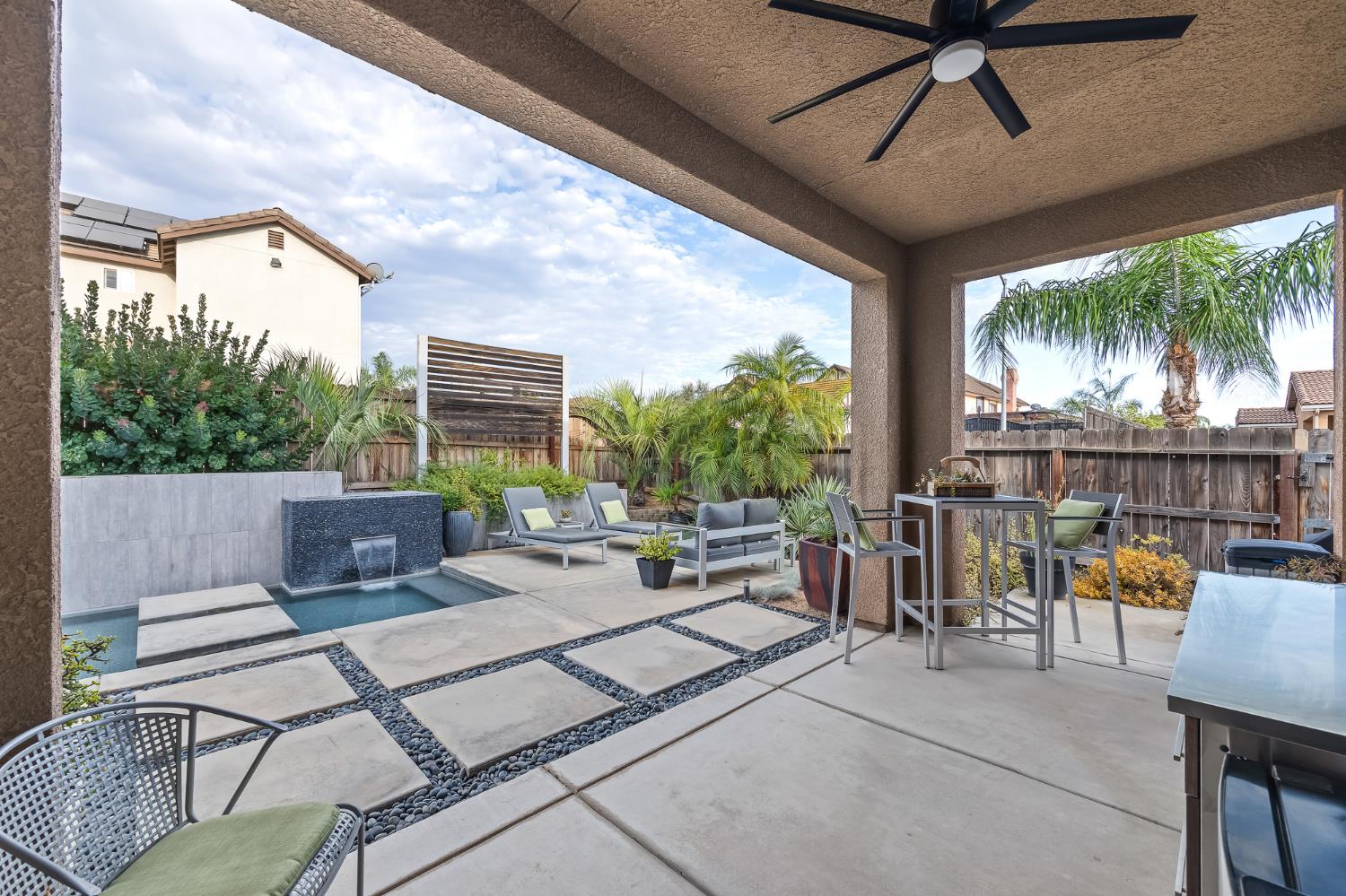 10686 N Whitney Ave, Fresno, CA 93730