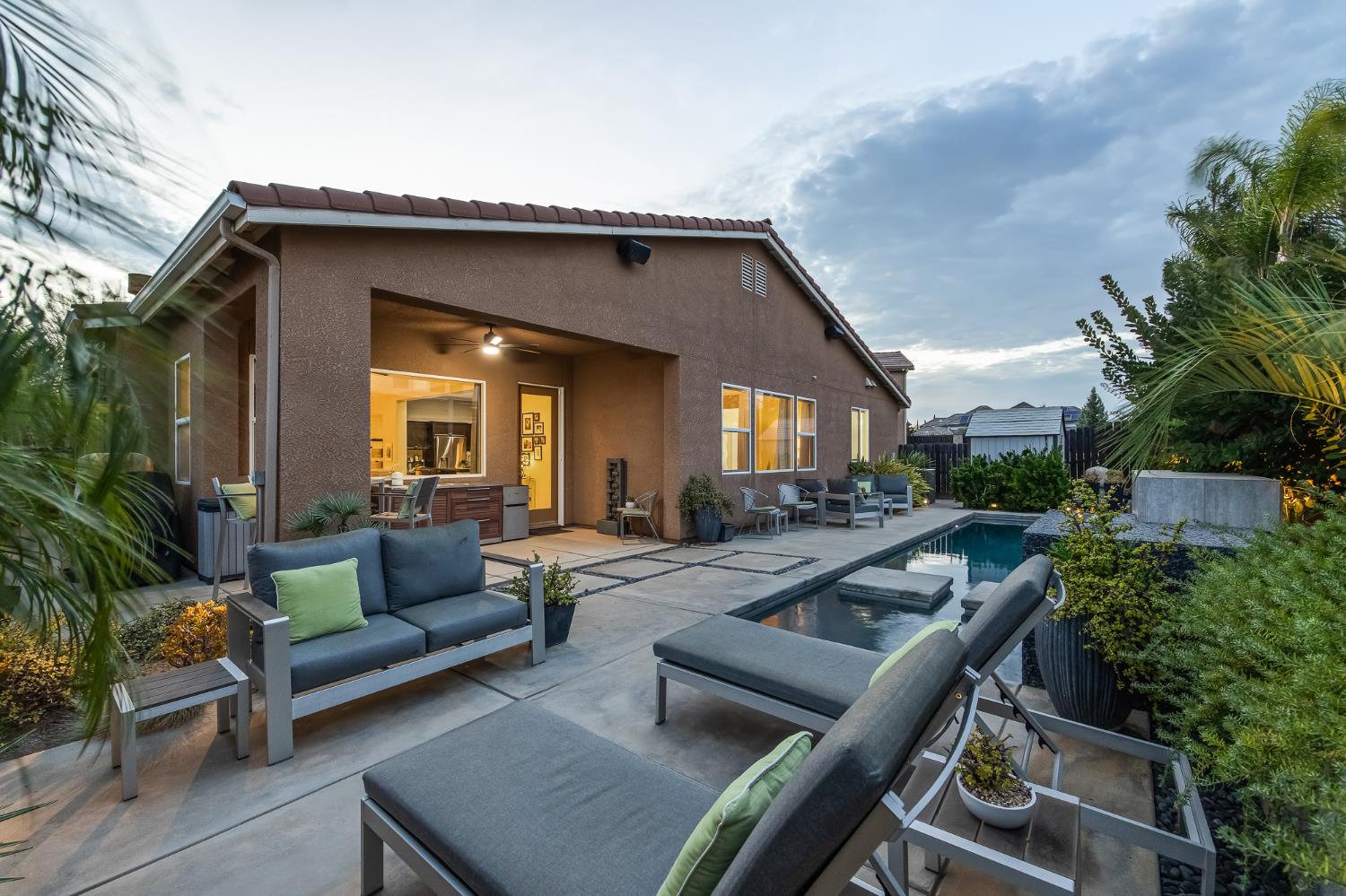 10686 N Whitney Ave, Fresno, CA 93730