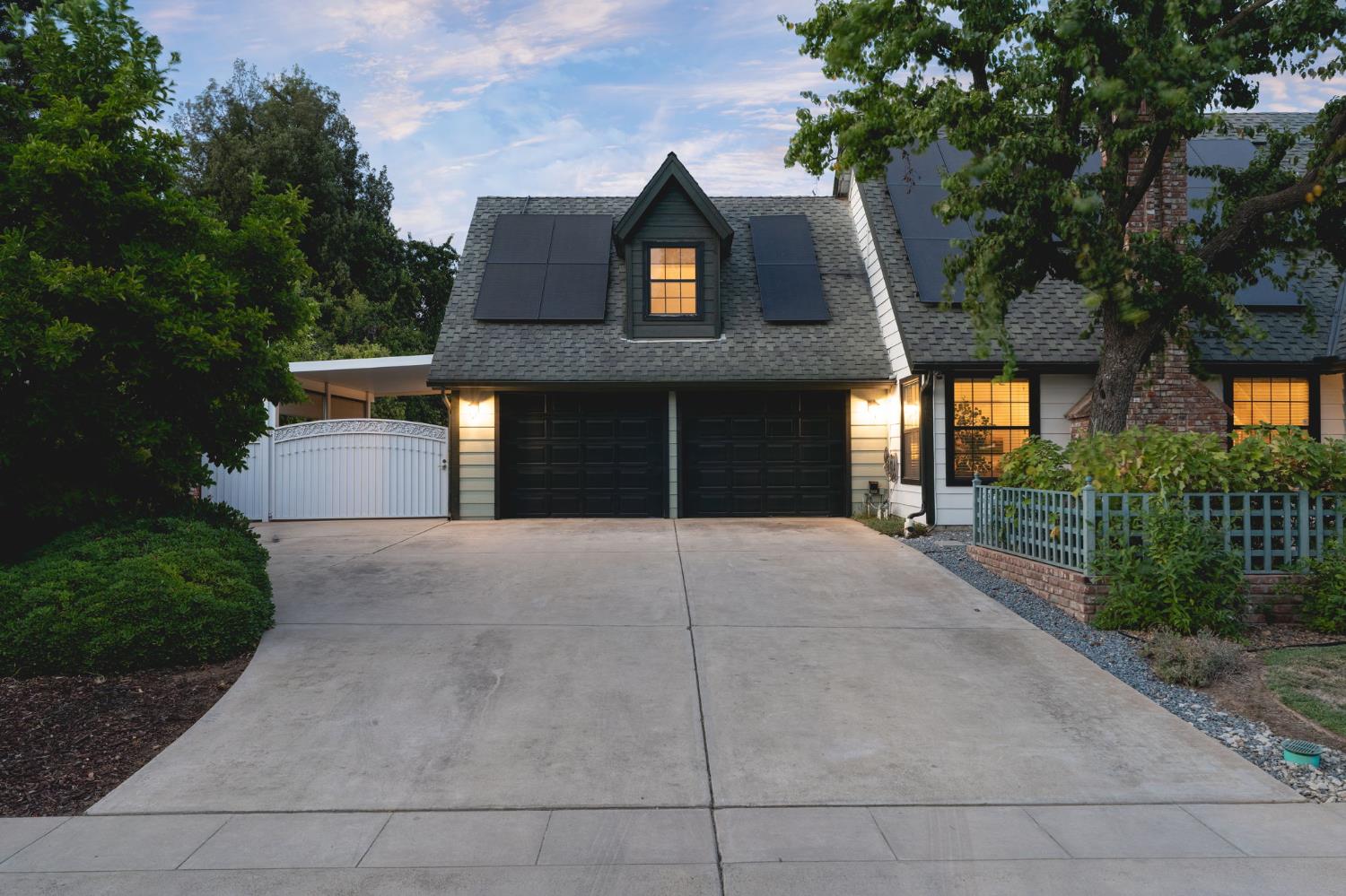 578 E Everglade Ave, Fresno, CA 93720