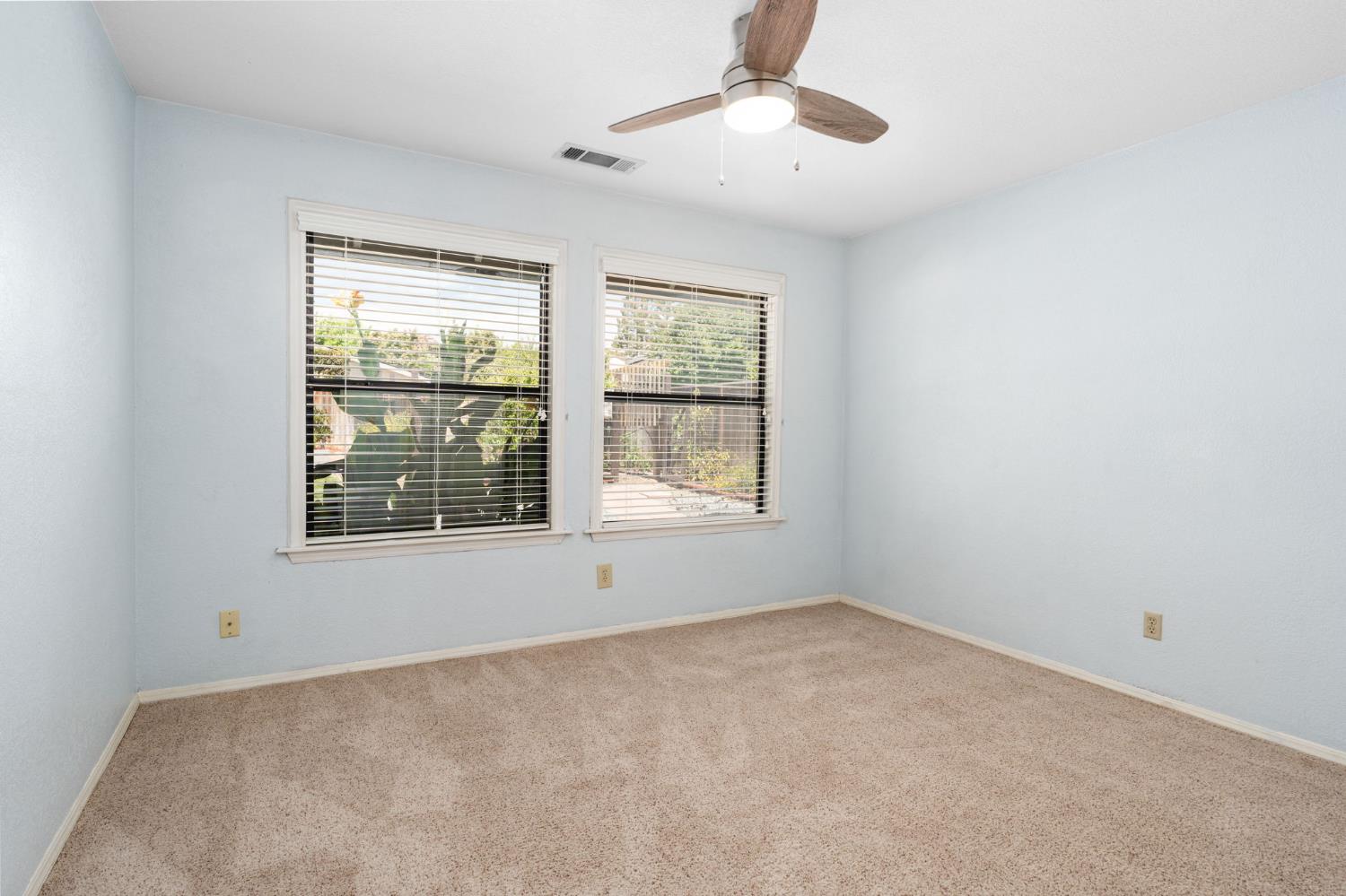 578 E Everglade Ave, Fresno, CA 93720