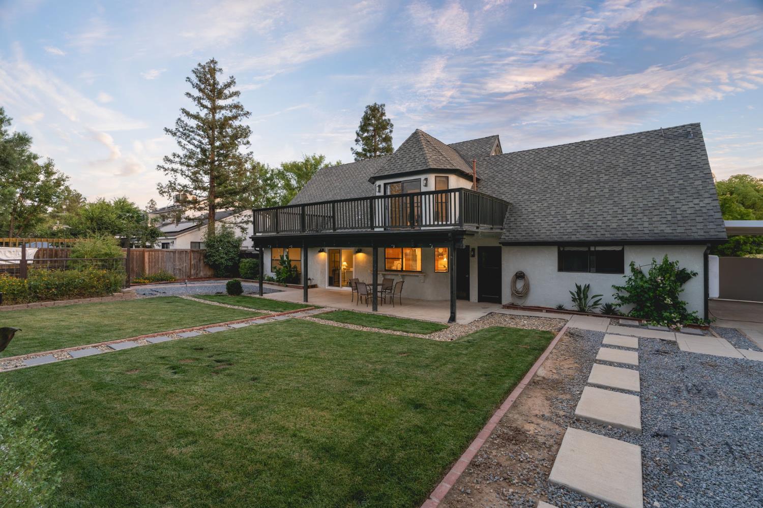 578 E Everglade Ave, Fresno, CA 93720