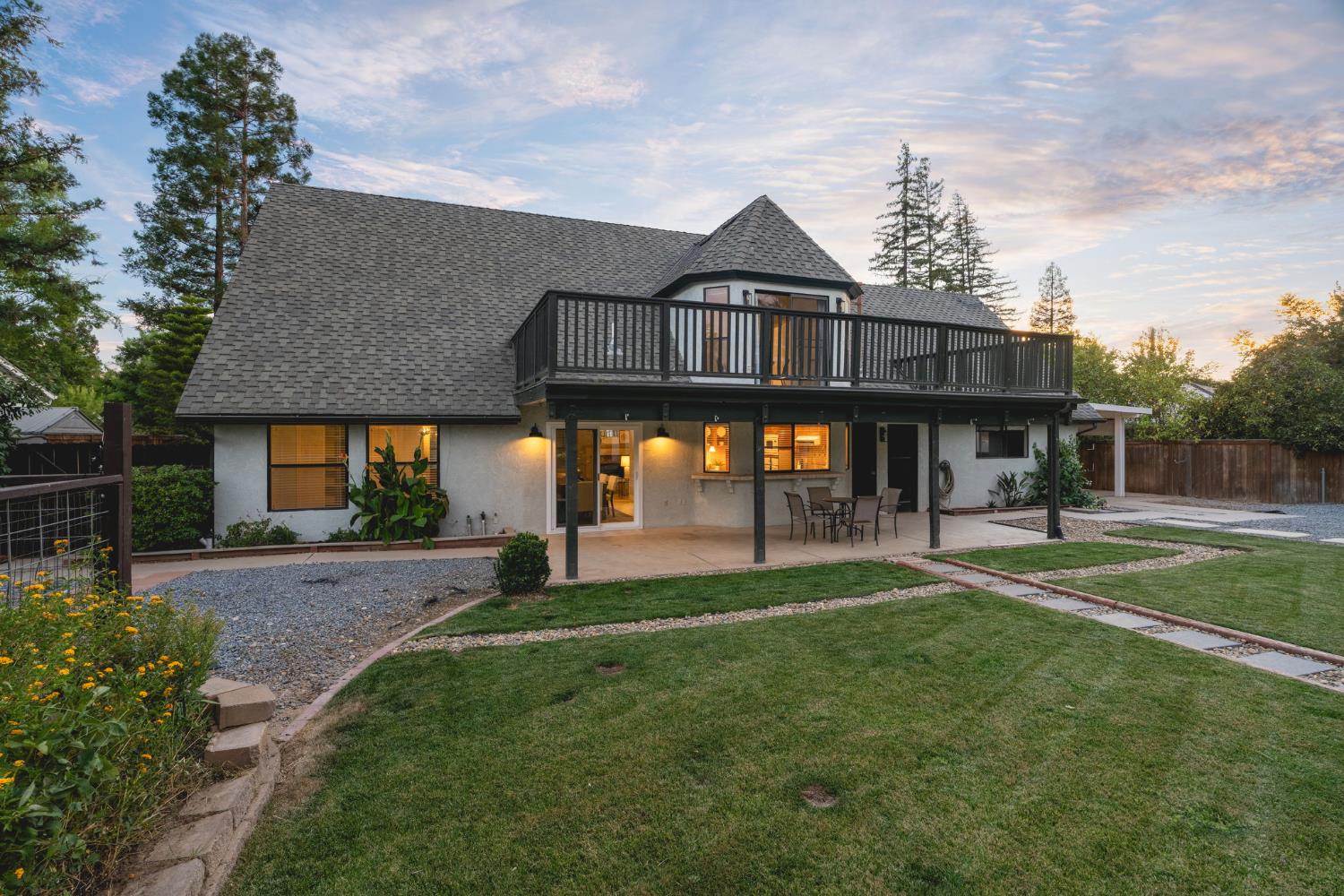 578 E Everglade Ave, Fresno, CA 93720