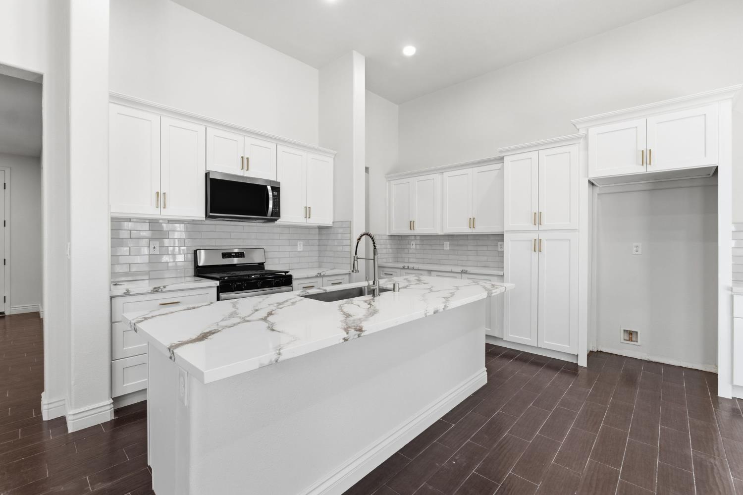 5504 Tapia Ct, Bakersfield, CA 93306