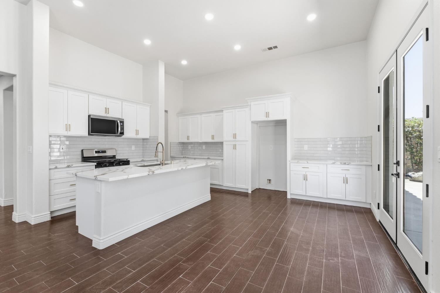5504 Tapia Ct, Bakersfield, CA 93306
