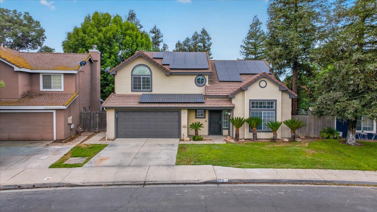 970 N Bush Ave, Clovis, CA 93611