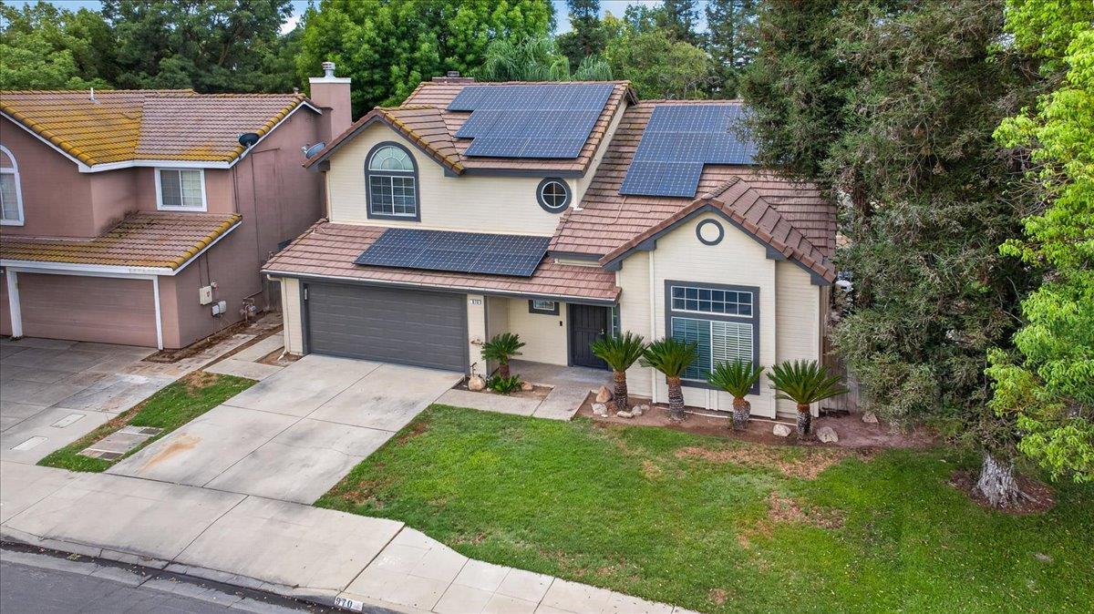 970 N Bush Ave, Clovis, CA 93611