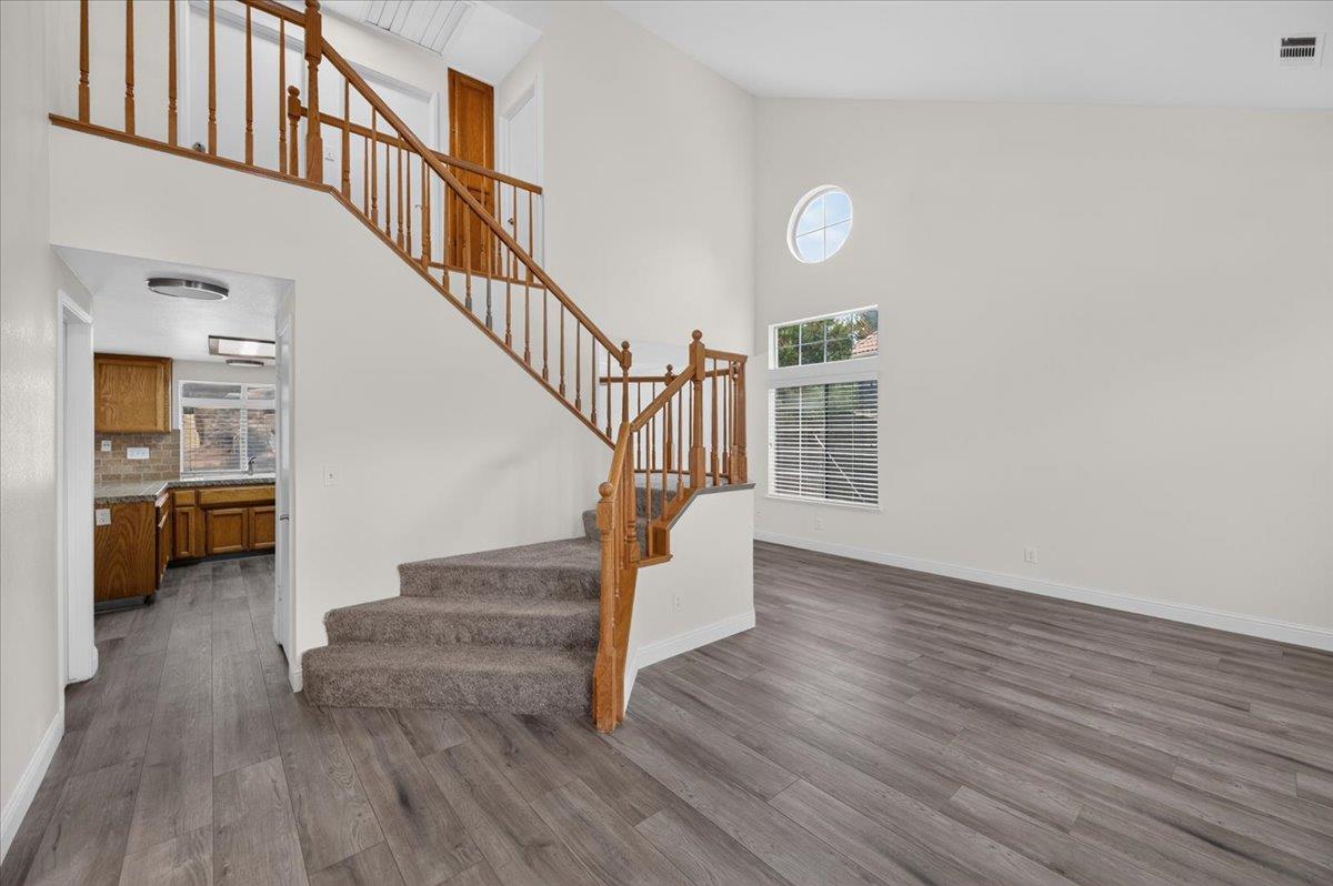 970 N Bush Ave, Clovis, CA 93611
