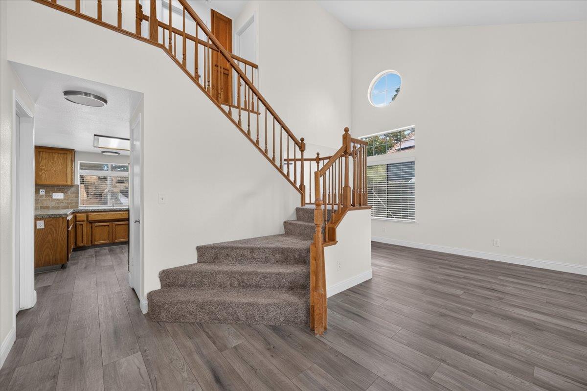 970 N Bush Ave, Clovis, CA 93611