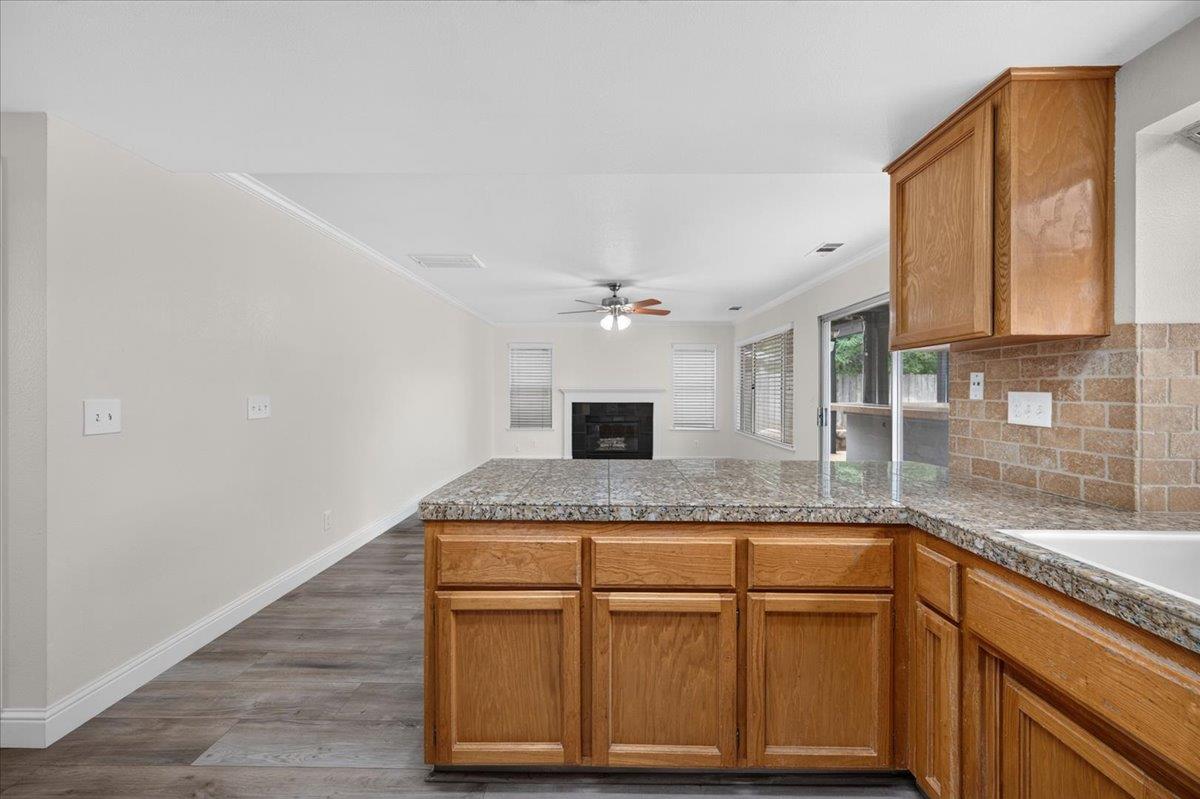 970 N Bush Ave, Clovis, CA 93611