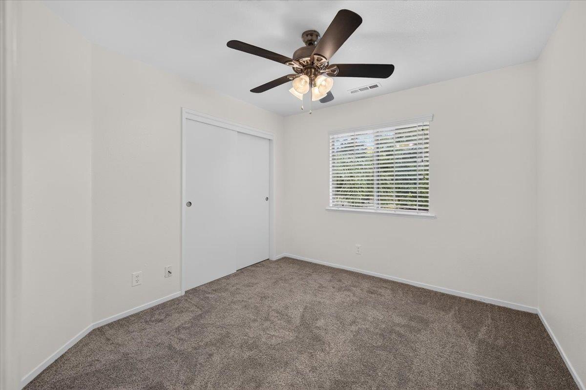 970 N Bush Ave, Clovis, CA 93611