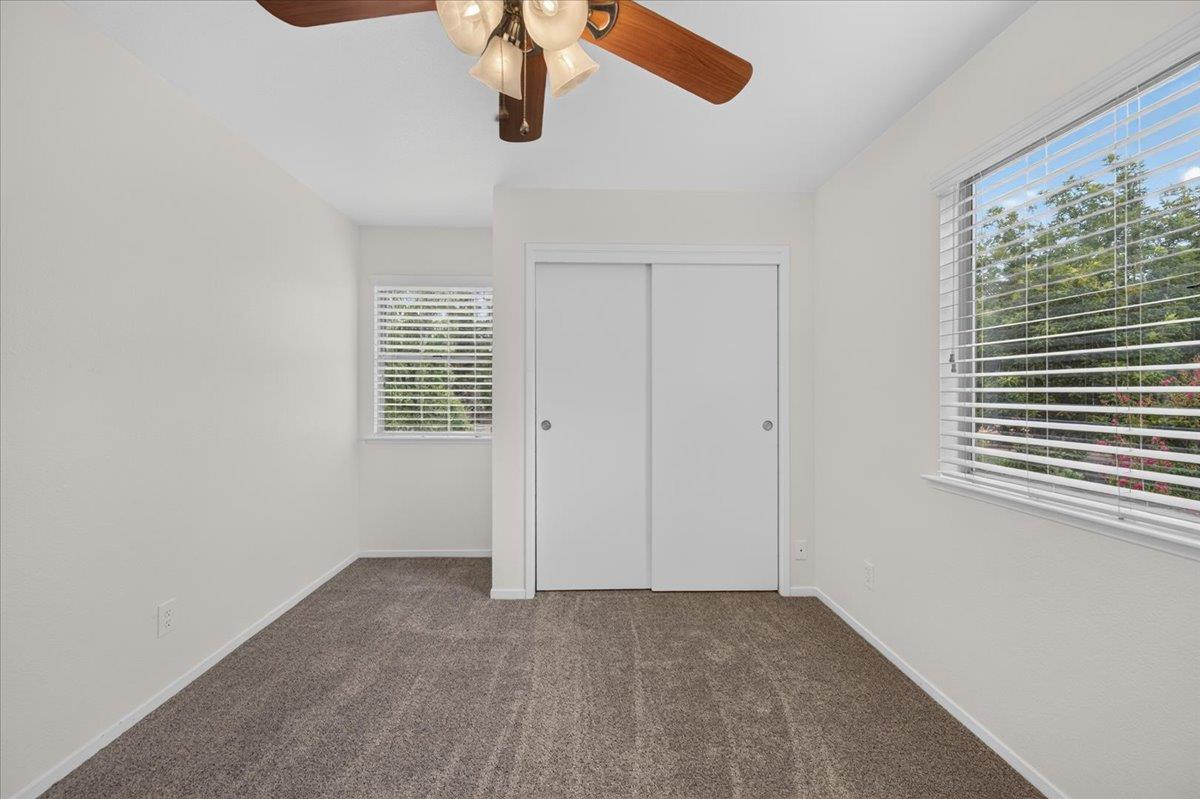 970 N Bush Ave, Clovis, CA 93611