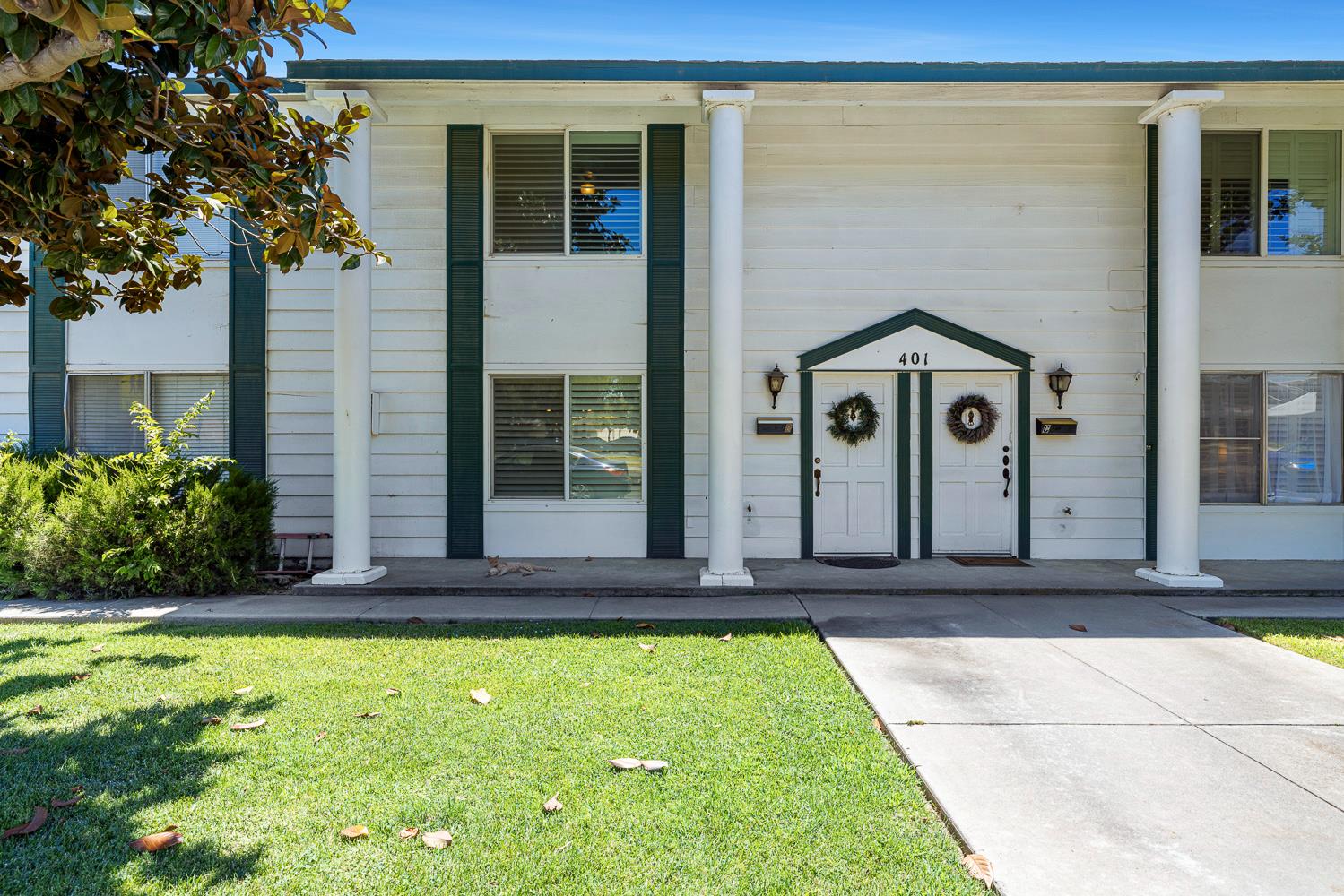 401 W Cherry Ln #B, Coalinga, CA 93210