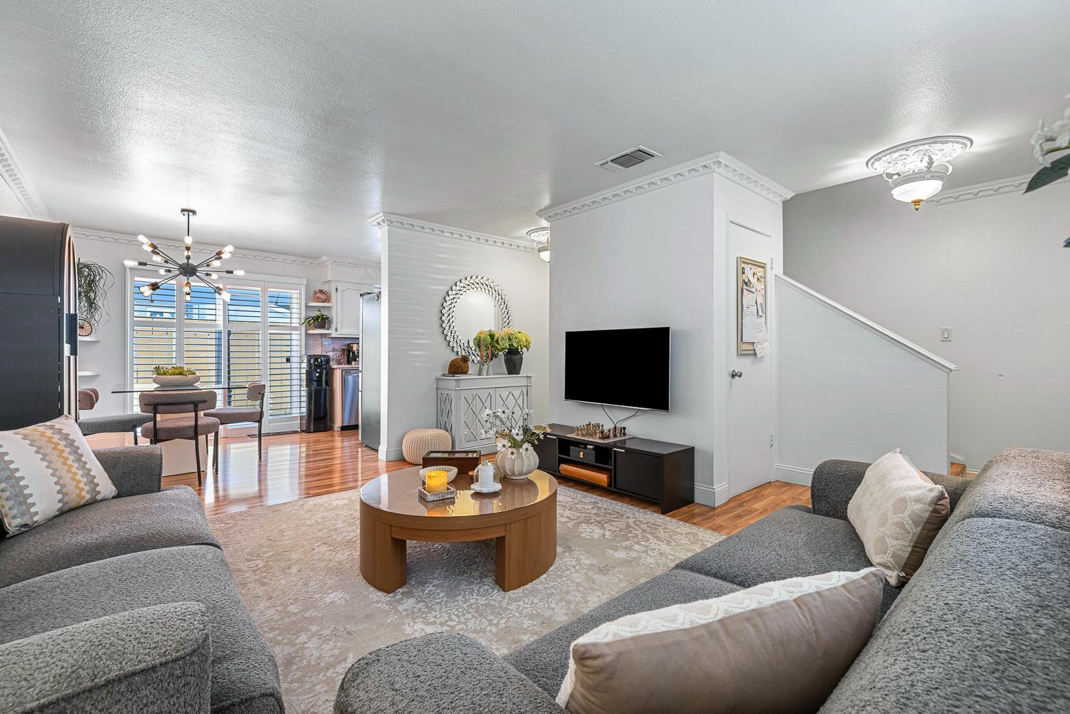 401 W Cherry Ln #B, Coalinga, CA 93210