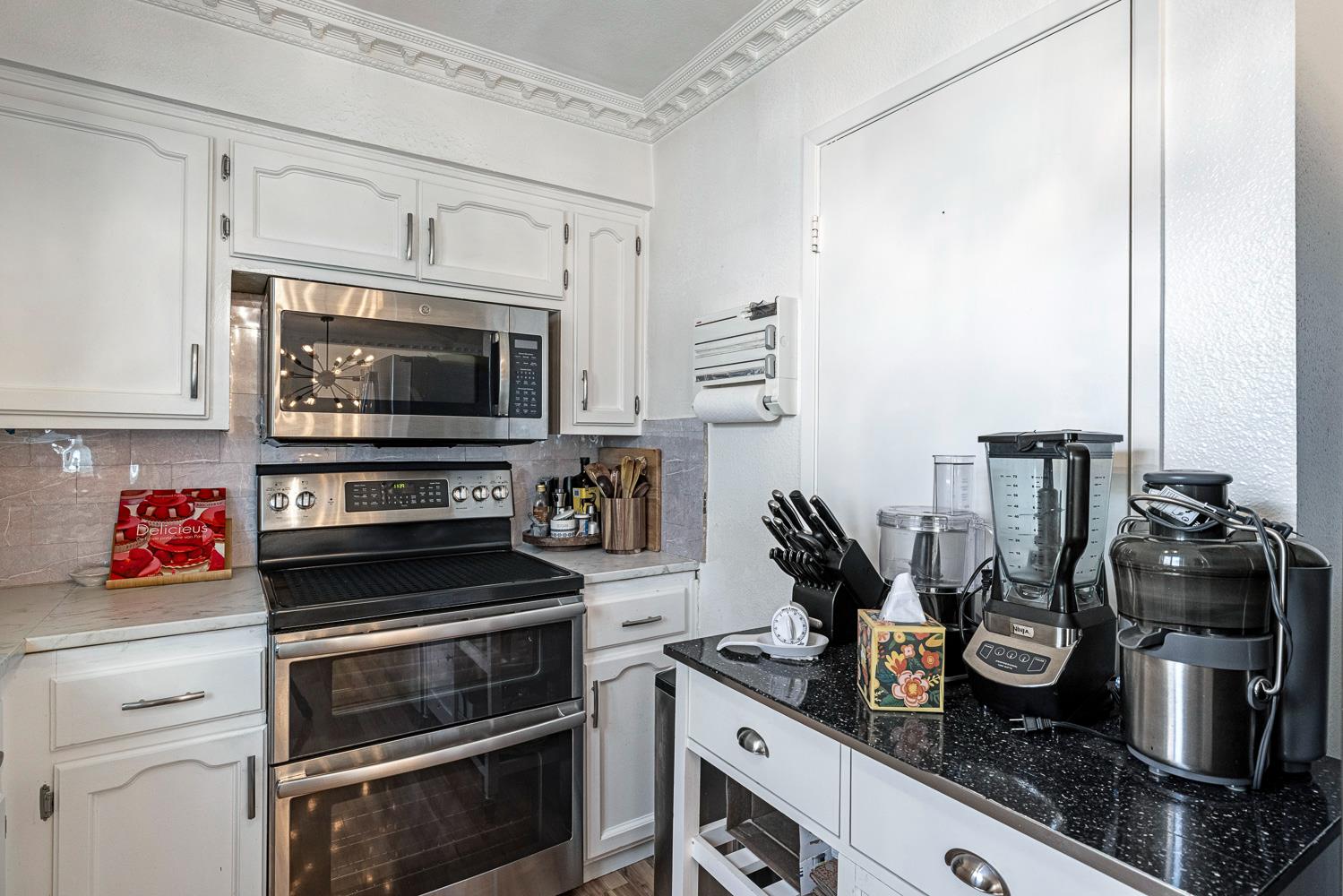 401 W Cherry Ln #B, Coalinga, CA 93210