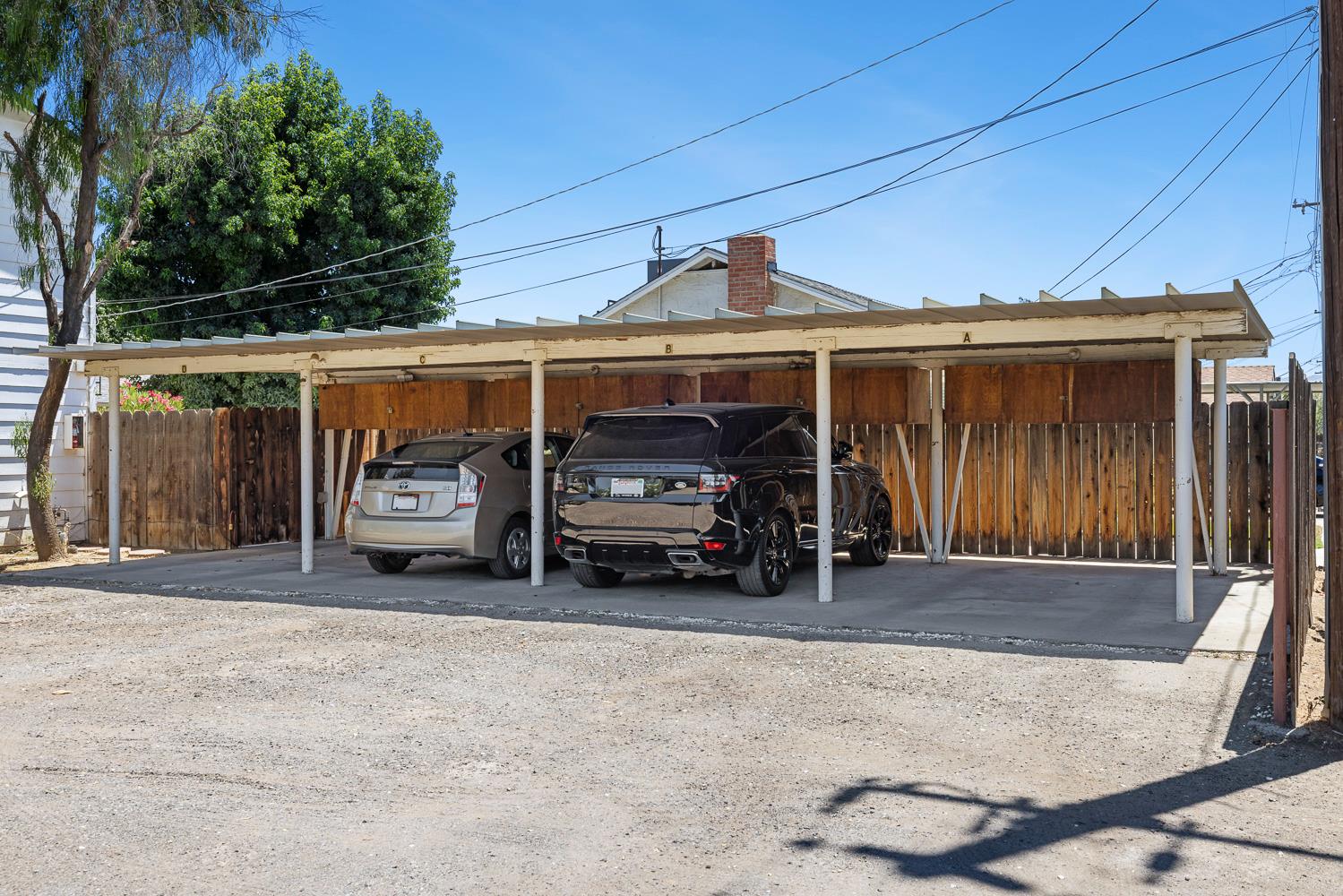 401 W Cherry Ln #B, Coalinga, CA 93210