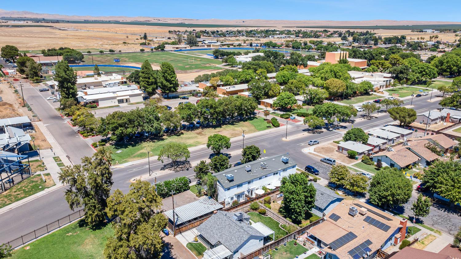 401 W Cherry Ln #B, Coalinga, CA 93210