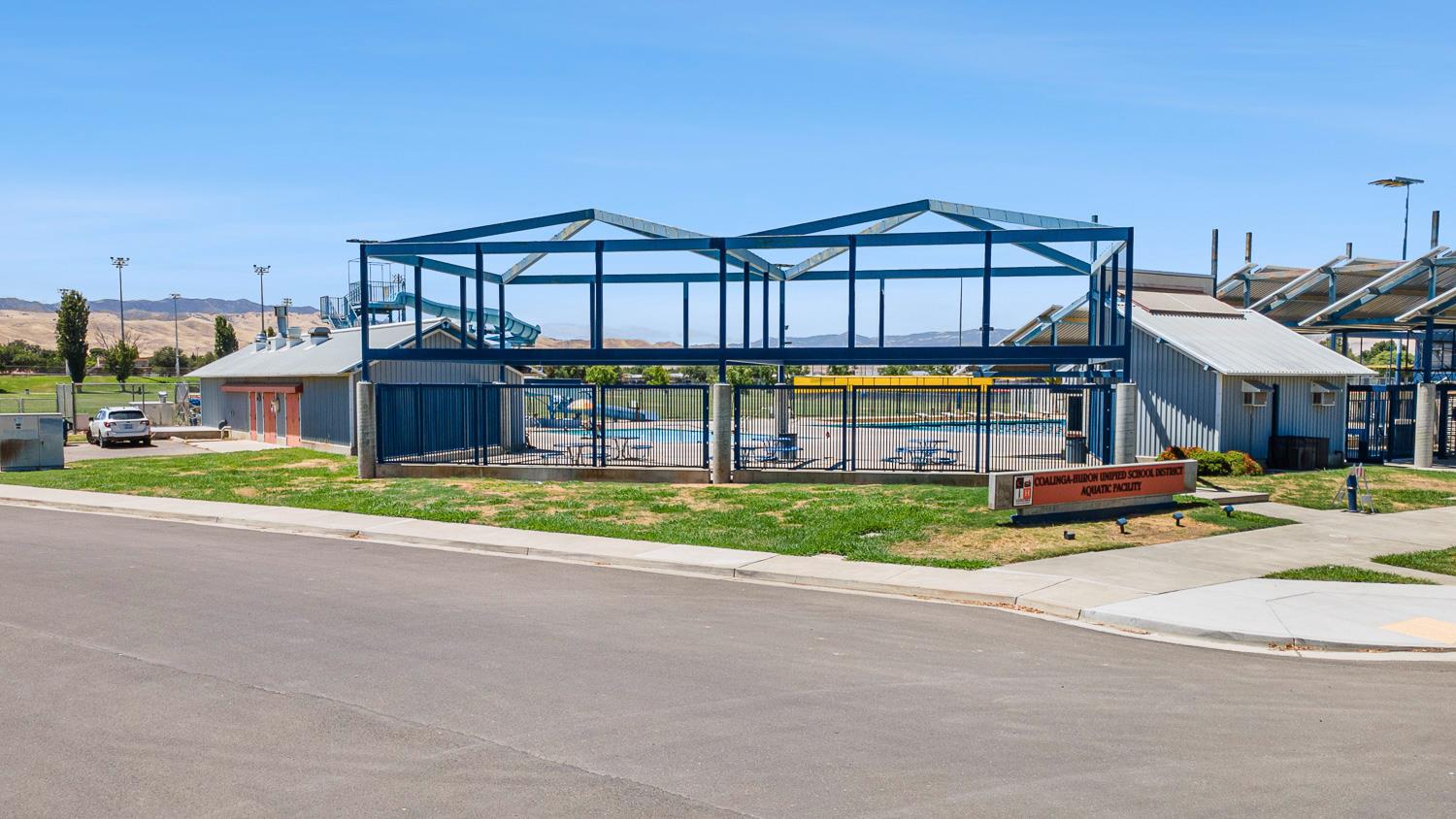 401 W Cherry Ln #B, Coalinga, CA 93210